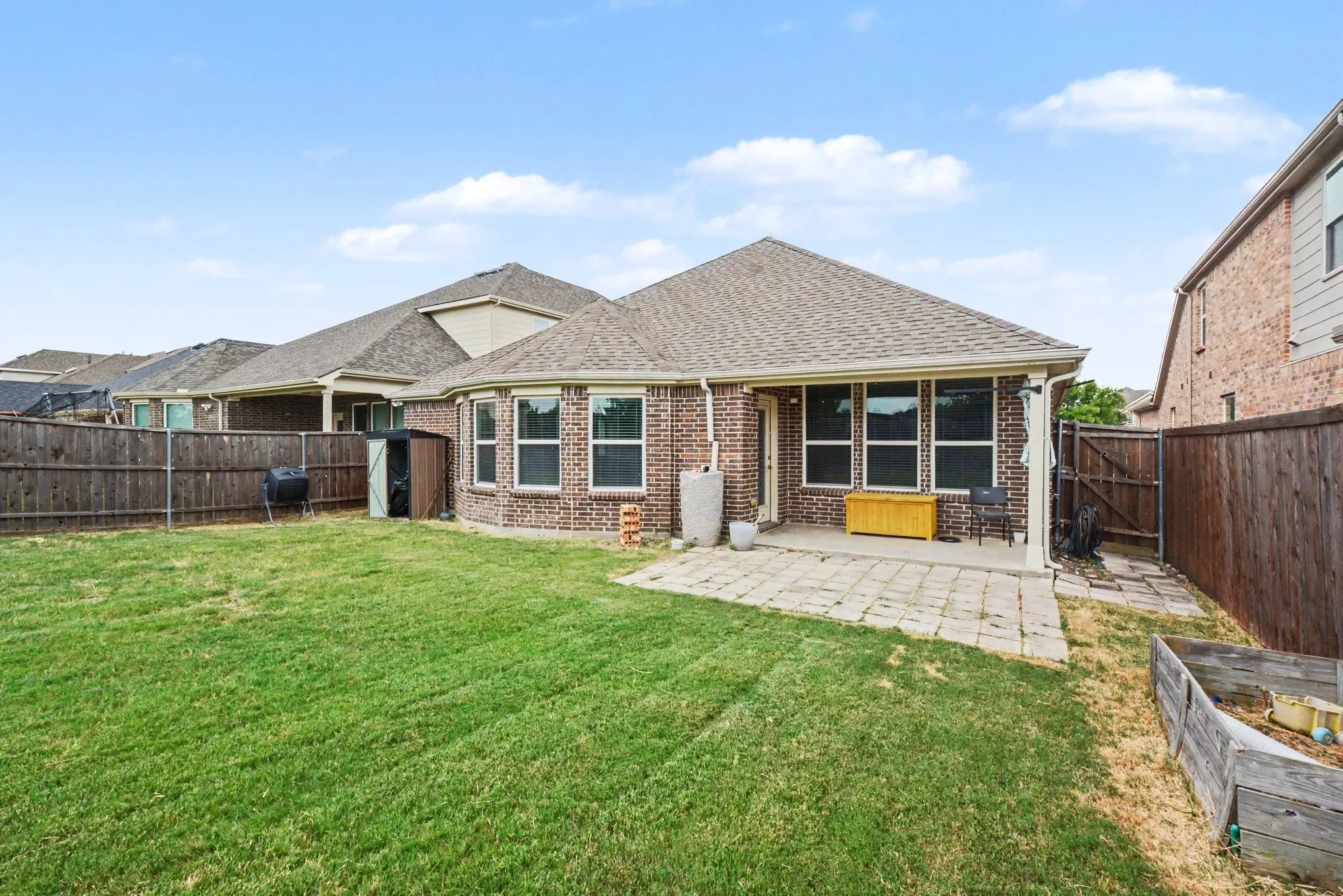 Single Family Residence For Sale in Denton County , 2225 Candler Club Way, Little Elm, Texas 75068, 4 Bedroom, 3 Bathroom, 2 Garage spaces, 2,235 Sqft, built in 2015, mls#21336975, Real Estate Agent in Little Elm, Homes For Sale in Denton county, Homes For Sale in Little Elm, Realtor in Little Elm Texas, Real Estate Brokerage Independent Realty Texas, Luminita Cordes Realtor