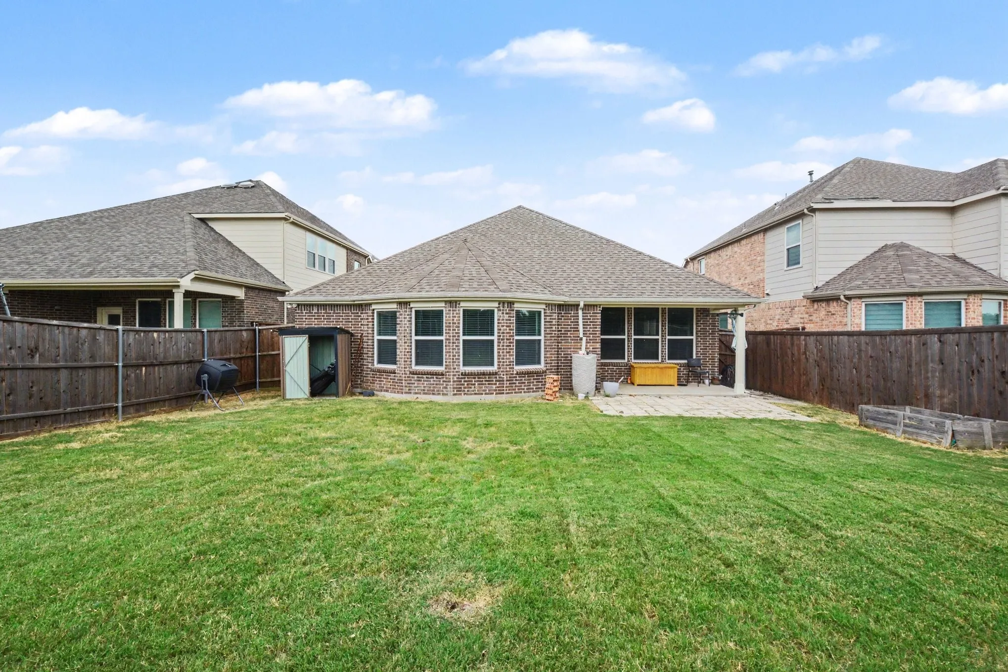 Single Family Residence For Sale in Denton County , 2225 Candler Club Way, Little Elm, Texas 75068, 4 Bedroom, 3 Bathroom, 2 Garage spaces, 2,235 Sqft, built in 2015, mls#21336975, Real Estate Agent in Little Elm, Homes For Sale in Denton county, Homes For Sale in Little Elm, Realtor in Little Elm Texas, Real Estate Brokerage Independent Realty Texas, Luminita Cordes Realtor
