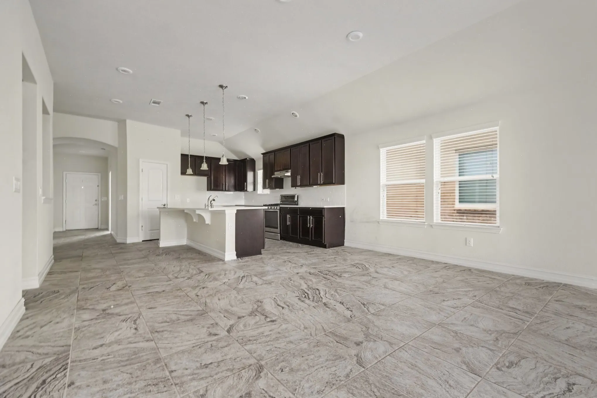 Single Family Residence For Sale in Denton County , 2225 Candler Club Way, Little Elm, Texas 75068, 4 Bedroom, 3 Bathroom, 2 Garage spaces, 2,235 Sqft, built in 2015, mls#21336975, Real Estate Agent in Little Elm, Homes For Sale in Denton county, Homes For Sale in Little Elm, Realtor in Little Elm Texas, Real Estate Brokerage Independent Realty Texas, Luminita Cordes Realtor