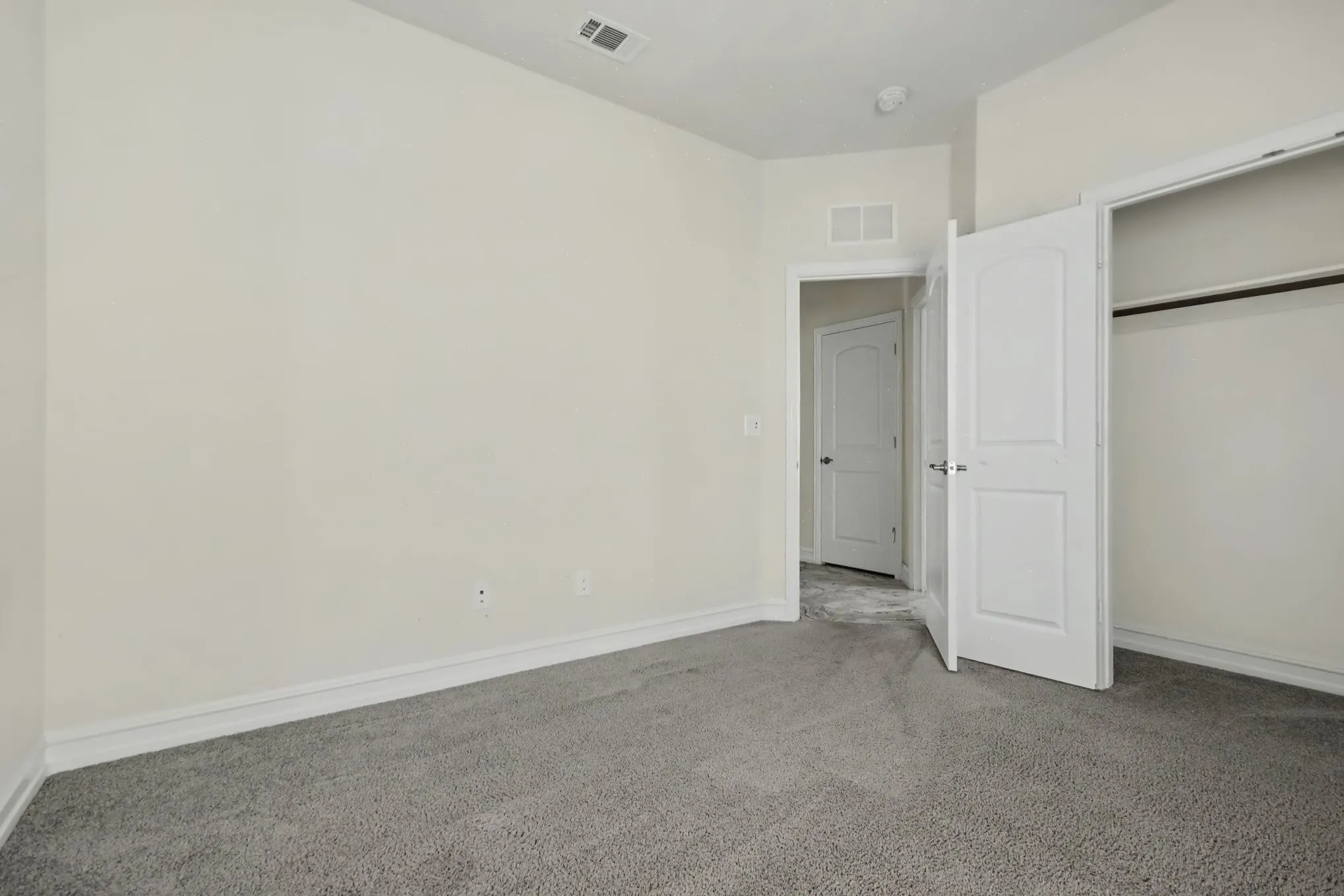 Single Family Residence For Sale in Denton County , 2225 Candler Club Way, Little Elm, Texas 75068, 4 Bedroom, 3 Bathroom, 2 Garage spaces, 2,235 Sqft, built in 2015, mls#21336975, Real Estate Agent in Little Elm, Homes For Sale in Denton county, Homes For Sale in Little Elm, Realtor in Little Elm Texas, Real Estate Brokerage Independent Realty Texas, Luminita Cordes Realtor