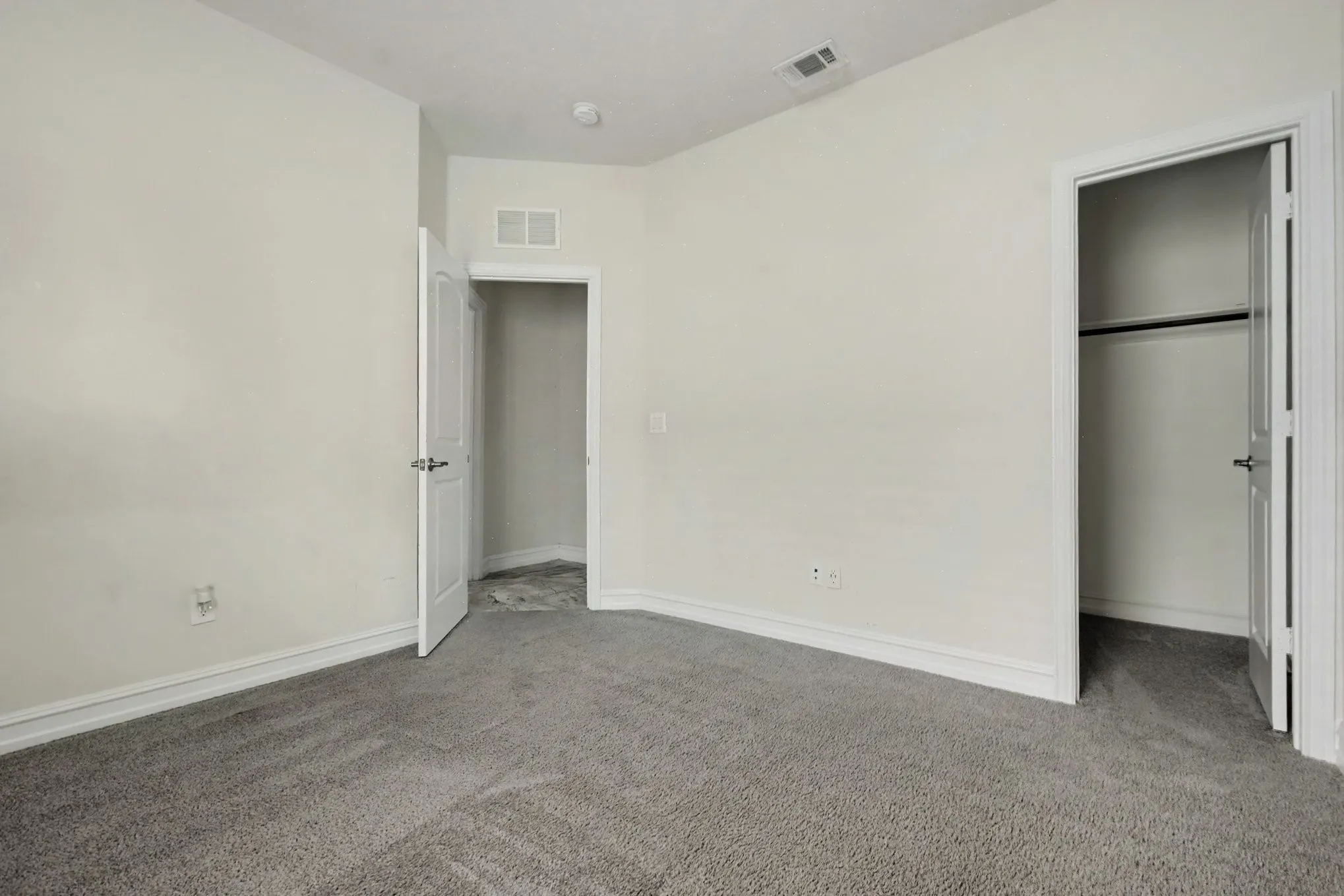 Single Family Residence For Sale in Denton County , 2225 Candler Club Way, Little Elm, Texas 75068, 4 Bedroom, 3 Bathroom, 2 Garage spaces, 2,235 Sqft, built in 2015, mls#21336975, Real Estate Agent in Little Elm, Homes For Sale in Denton county, Homes For Sale in Little Elm, Realtor in Little Elm Texas, Real Estate Brokerage Independent Realty Texas, Luminita Cordes Realtor