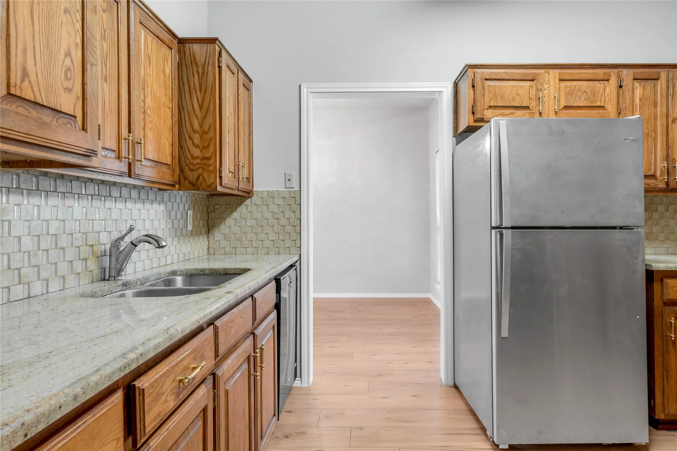 Single Family Residence For Rent in Tarrant County , 2200 Reading Road, Arlington, Texas 76011, 3 Bedroom, 2 Bathroom, 2 Garage spaces, 1,386 Sqft, built in 1983, mls#21316293, Real Estate Agent in Arlington, Homes For Rent in Tarrant county, Homes For Rent in Arlington, Realtor in Arlington Texas, Real Estate Brokerage Independent Realty Texas, Luminita Cordes Realtor