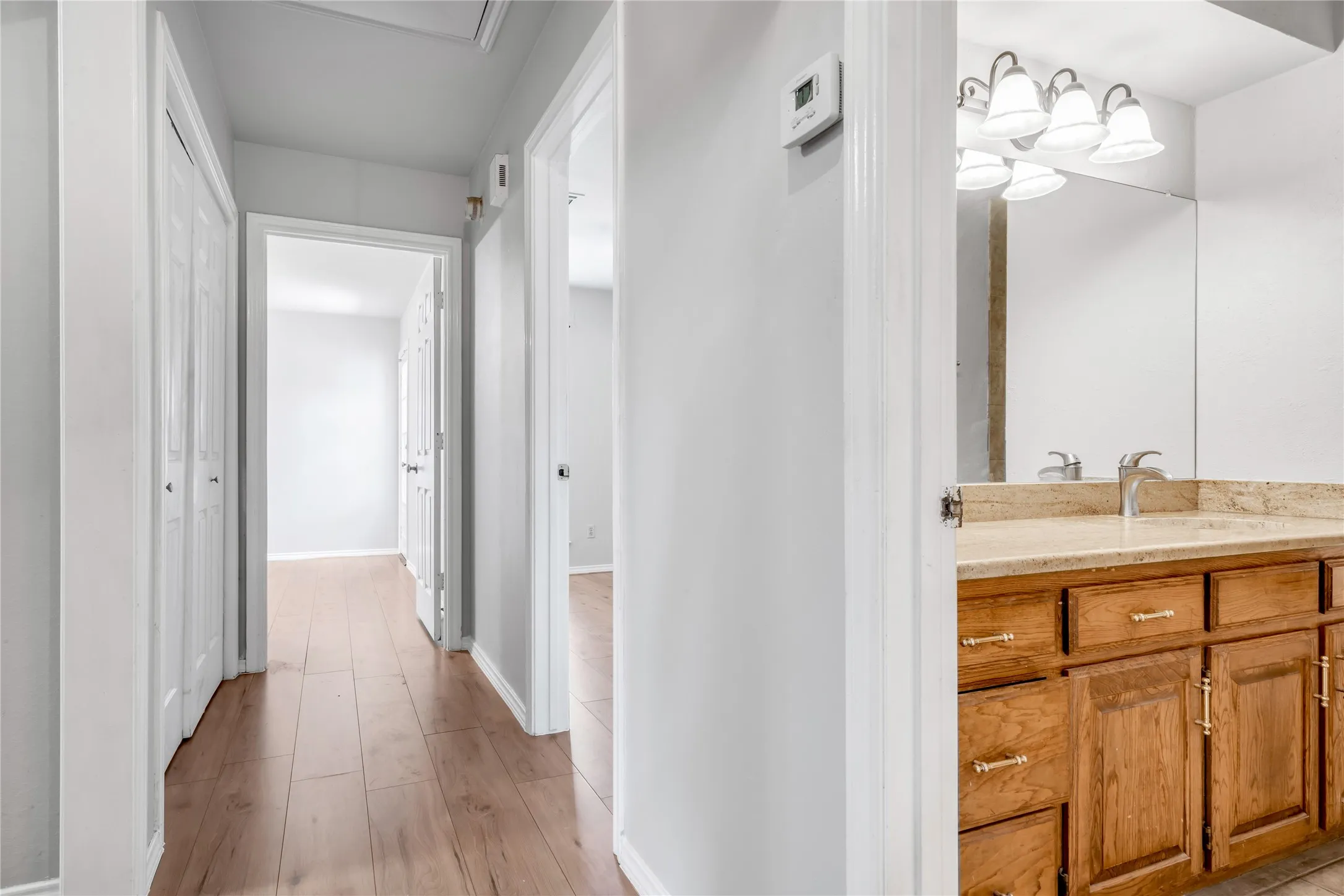 Single Family Residence For Rent in Tarrant County , 2200 Reading Road, Arlington, Texas 76011, 3 Bedroom, 2 Bathroom, 2 Garage spaces, 1,386 Sqft, built in 1983, mls#21316293, Real Estate Agent in Arlington, Homes For Rent in Tarrant county, Homes For Rent in Arlington, Realtor in Arlington Texas, Real Estate Brokerage Independent Realty Texas, Luminita Cordes Realtor