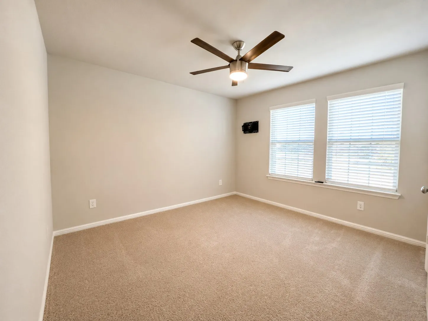 Single Family Residence For Rent in Denton County , 3720 Yarrow Drive, Denton, Texas 76226, 3 Bedroom, 2 Bathroom, 2 Garage spaces, 1,648 Sqft, built in 2025, mls#21337575, Real Estate Agent in Denton, Homes For Rent in Denton county, Homes For Rent in Denton, Realtor in Denton Texas, Real Estate Brokerage Independent Realty Texas, Luminita Cordes Realtor