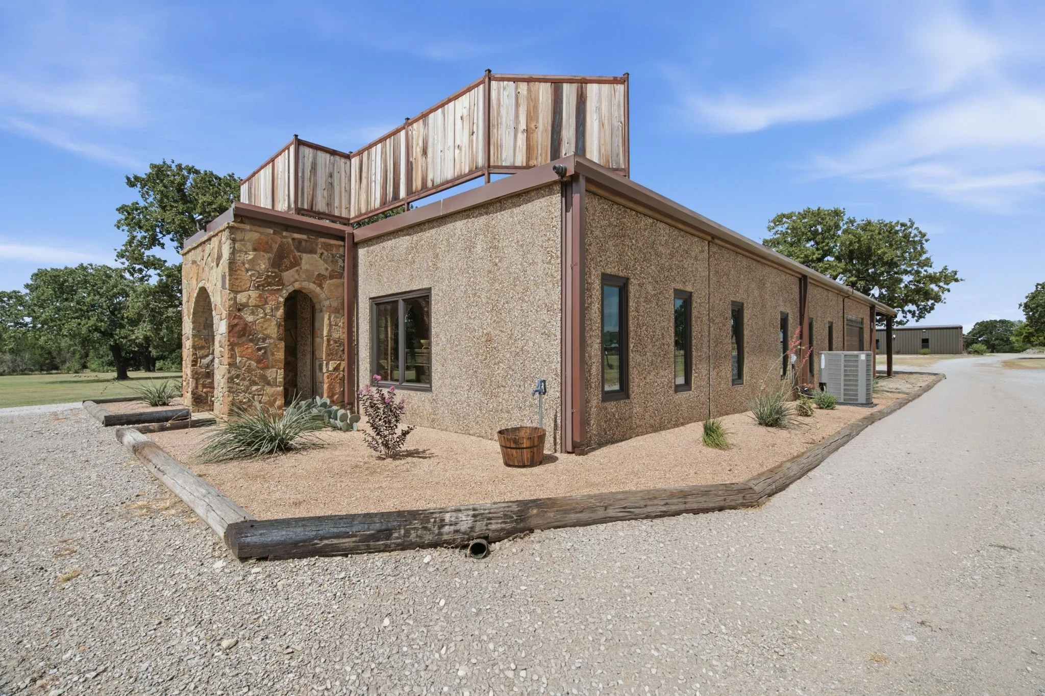 Industrial For Sale in Palo Pinto County , 4711 S Highway 281, Mineral Wells, Texas 76067, 0, 0, Garage spaces, 15,807 Sqft, built in 1992, Price $1,937,000, mls#21306403, Real Estate Agent in Mineral Wells, Homes For Sale in Palo Pinto county, Homes For Sale in Mineral Wells, Realtor in Mineral Wells Texas, Real Estate Brokerage Independent Realty Texas, Luminita Cordes Realtor