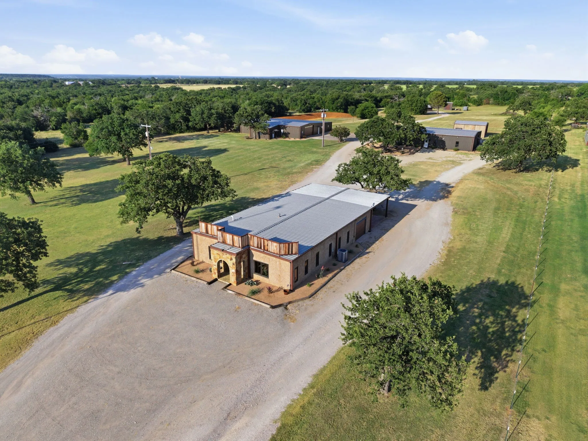Industrial For Sale in Palo Pinto County , 4711 S Highway 281, Mineral Wells, Texas 76067, 0, 0, Garage spaces, 15,807 Sqft, built in 1992, Price $1,937,000, mls#21306403, Real Estate Agent in Mineral Wells, Homes For Sale in Palo Pinto county, Homes For Sale in Mineral Wells, Realtor in Mineral Wells Texas, Real Estate Brokerage Independent Realty Texas, Luminita Cordes Realtor