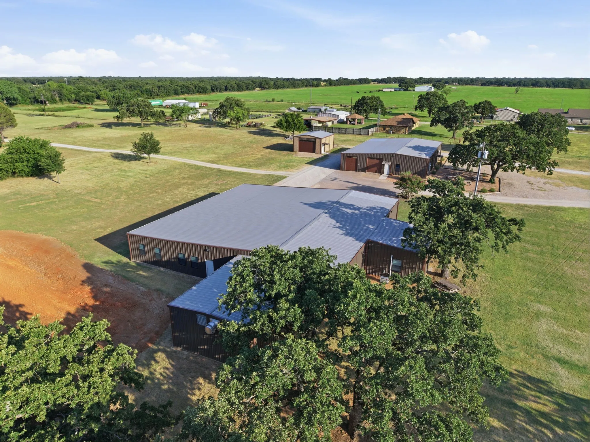 Industrial For Sale in Palo Pinto County , 4711 S Highway 281, Mineral Wells, Texas 76067, 0, 0, Garage spaces, 15,807 Sqft, built in 1992, Price $1,937,000, mls#21306403, Real Estate Agent in Mineral Wells, Homes For Sale in Palo Pinto county, Homes For Sale in Mineral Wells, Realtor in Mineral Wells Texas, Real Estate Brokerage Independent Realty Texas, Luminita Cordes Realtor