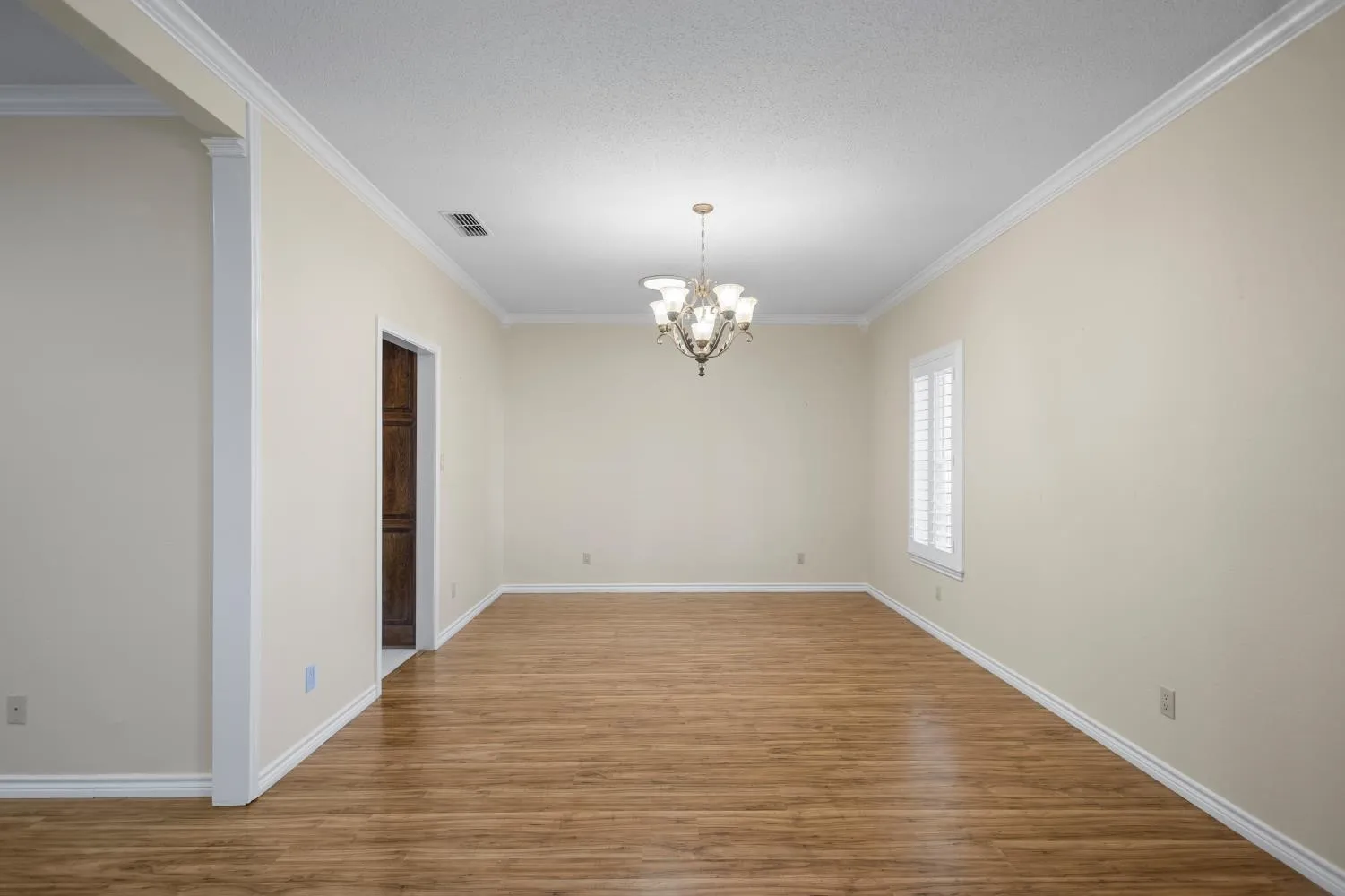 Single Family Residence For Sale in Smith County , 15050 Boaz Lane, Lindale, Texas 75771, 3 Bedroom, 2 Bathroom, 2 Garage spaces, 2,684 Sqft, built in 1998, mls#21337576, Real Estate Agent in Lindale, Homes For Sale in Smith county, Homes For Sale in Lindale, Realtor in Lindale Texas, Real Estate Brokerage Independent Realty Texas, Luminita Cordes Realtor