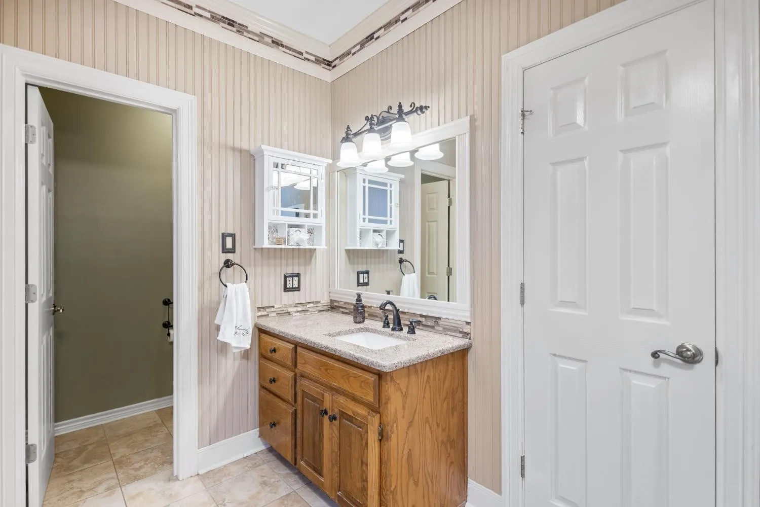 Single Family Residence For Sale in Smith County , 15050 Boaz Lane, Lindale, Texas 75771, 3 Bedroom, 2 Bathroom, 2 Garage spaces, 2,684 Sqft, built in 1998, mls#21337576, Real Estate Agent in Lindale, Homes For Sale in Smith county, Homes For Sale in Lindale, Realtor in Lindale Texas, Real Estate Brokerage Independent Realty Texas, Luminita Cordes Realtor