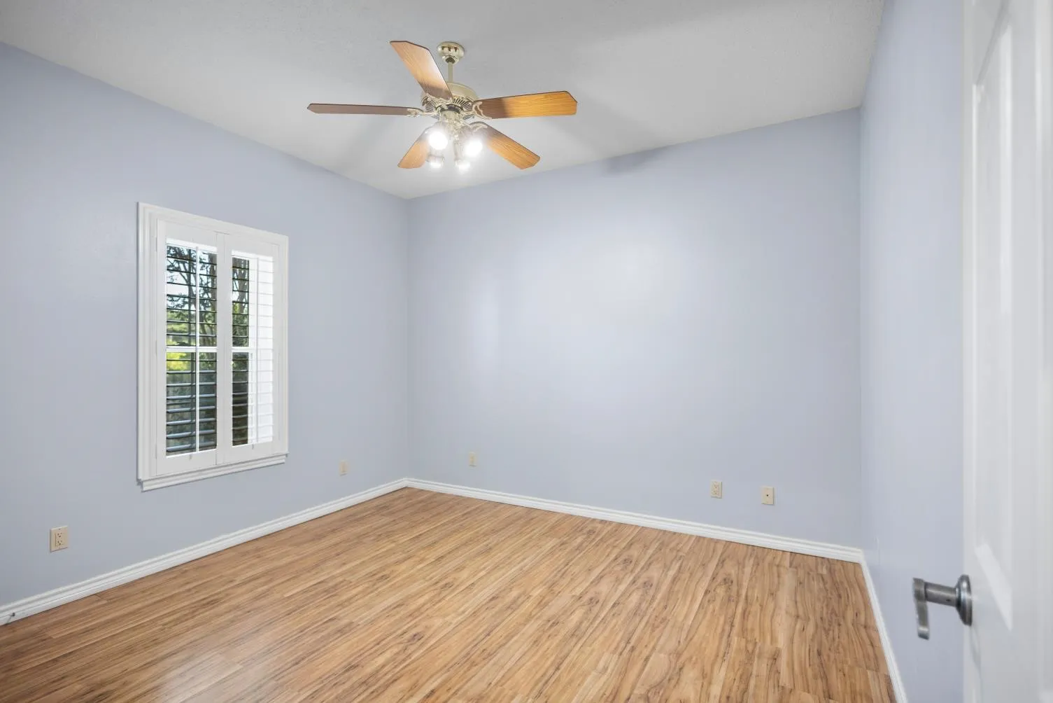 Single Family Residence For Sale in Smith County , 15050 Boaz Lane, Lindale, Texas 75771, 3 Bedroom, 2 Bathroom, 2 Garage spaces, 2,684 Sqft, built in 1998, mls#21337576, Real Estate Agent in Lindale, Homes For Sale in Smith county, Homes For Sale in Lindale, Realtor in Lindale Texas, Real Estate Brokerage Independent Realty Texas, Luminita Cordes Realtor