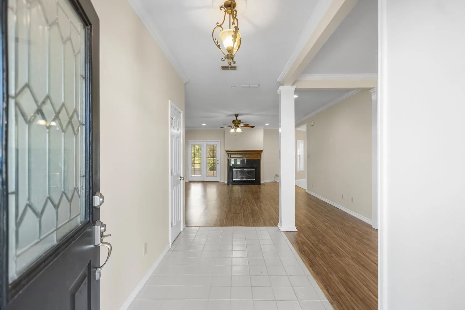 Single Family Residence For Sale in Smith County , 15050 Boaz Lane, Lindale, Texas 75771, 3 Bedroom, 2 Bathroom, 2 Garage spaces, 2,684 Sqft, built in 1998, mls#21337576, Real Estate Agent in Lindale, Homes For Sale in Smith county, Homes For Sale in Lindale, Realtor in Lindale Texas, Real Estate Brokerage Independent Realty Texas, Luminita Cordes Realtor
