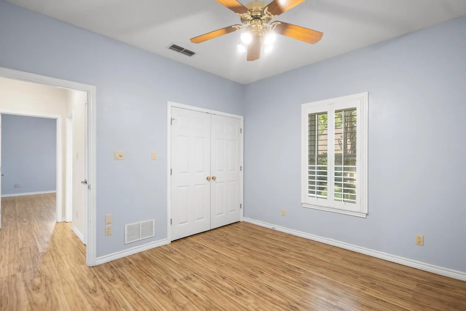 Single Family Residence For Sale in Smith County , 15050 Boaz Lane, Lindale, Texas 75771, 3 Bedroom, 2 Bathroom, 2 Garage spaces, 2,684 Sqft, built in 1998, mls#21337576, Real Estate Agent in Lindale, Homes For Sale in Smith county, Homes For Sale in Lindale, Realtor in Lindale Texas, Real Estate Brokerage Independent Realty Texas, Luminita Cordes Realtor