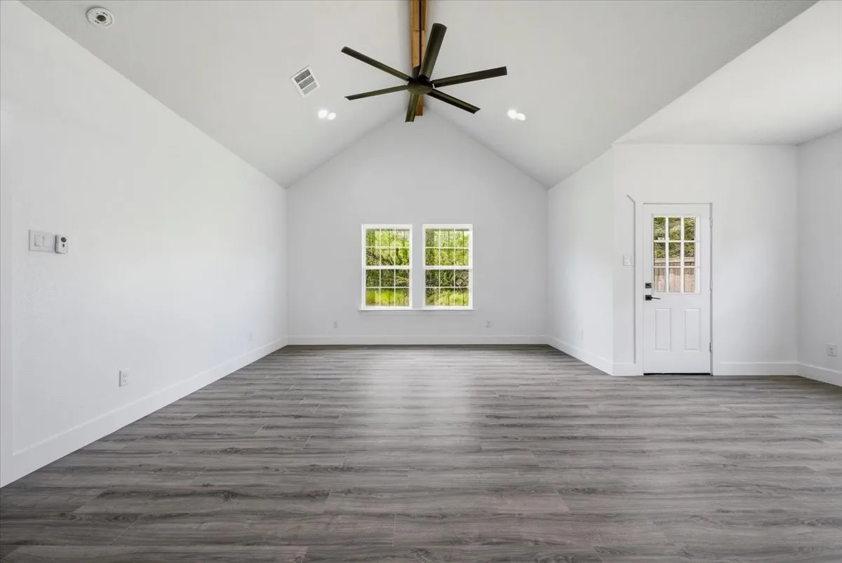 Single Family Residence For Sale in Hood County , 3005 Centaurus Way, Granbury, Texas 76048, 4 Bedroom, 2 Bathroom, 2 Garage spaces, 1,668 Sqft, built in 2025, mls#21336952, Real Estate Agent in Granbury, Homes For Sale in Hood county, Homes For Sale in Granbury, Realtor in Granbury Texas, Real Estate Brokerage Independent Realty Texas, Luminita Cordes Realtor
