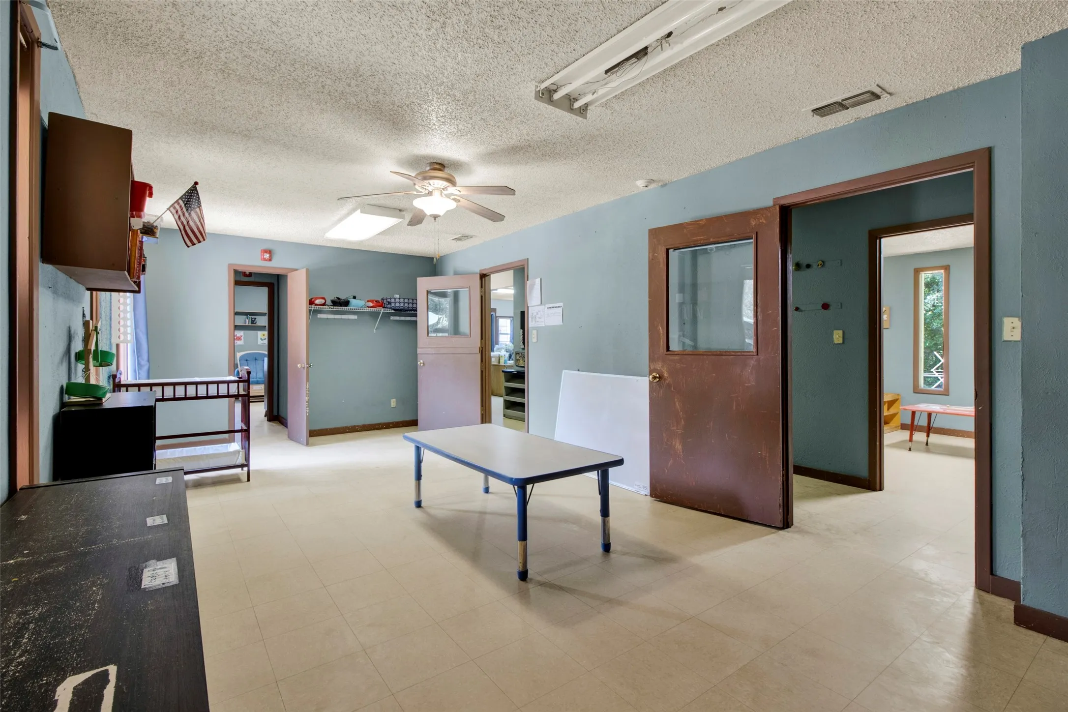 Business For Rent in Rusk County , 413 State Highway 323 E, Overton, Texas 75684, 0, 0, Garage spaces, 0 Sqft, built in 2005, mls#21337579, Real Estate Agent in Overton, Homes For Rent in Rusk county, Homes For Rent in Overton, Realtor in Overton Texas, Real Estate Brokerage Independent Realty Texas, Luminita Cordes Realtor
