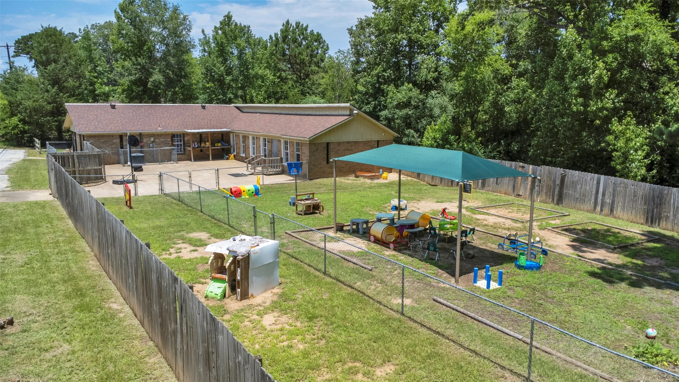 Business For Rent in Rusk County , 413 State Highway 323 E, Overton, Texas 75684, 0, 0, Garage spaces, 0 Sqft, built in 2005, mls#21337579, Real Estate Agent in Overton, Homes For Rent in Rusk county, Homes For Rent in Overton, Realtor in Overton Texas, Real Estate Brokerage Independent Realty Texas, Luminita Cordes Realtor
