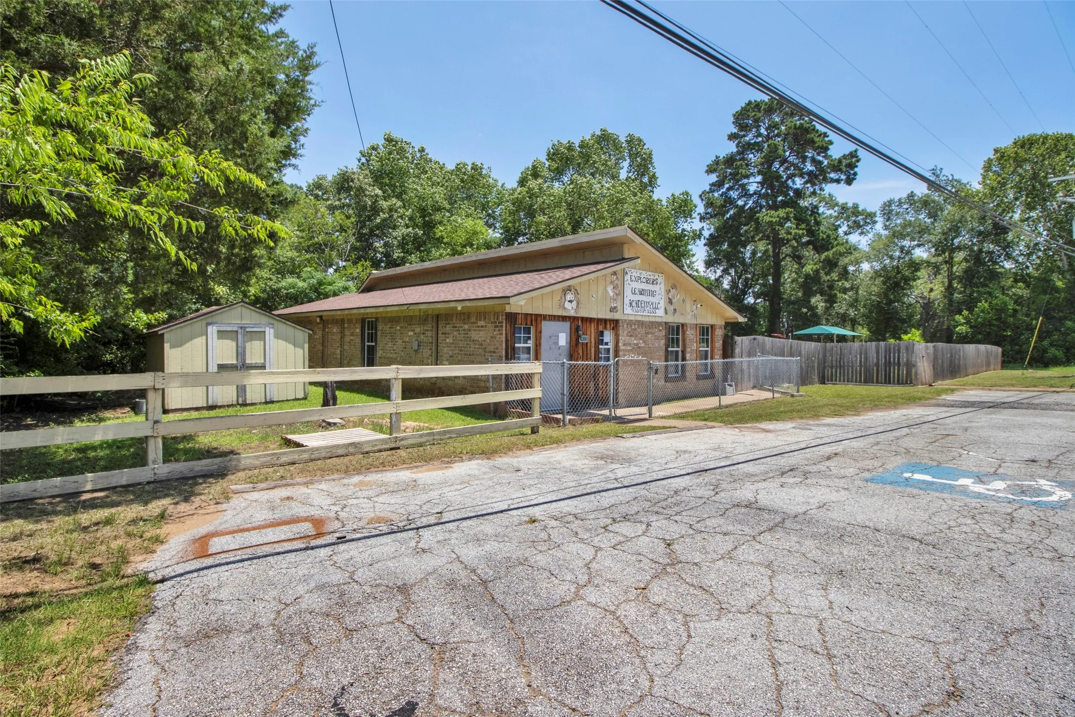 Business For Rent in Rusk County , 413 State Highway 323 E, Overton, Texas 75684, 0, 0, Garage spaces, 0 Sqft, built in 2005, mls#21337579, Real Estate Agent in Overton, Homes For Rent in Rusk county, Homes For Rent in Overton, Realtor in Overton Texas, Real Estate Brokerage Independent Realty Texas, Luminita Cordes Realtor