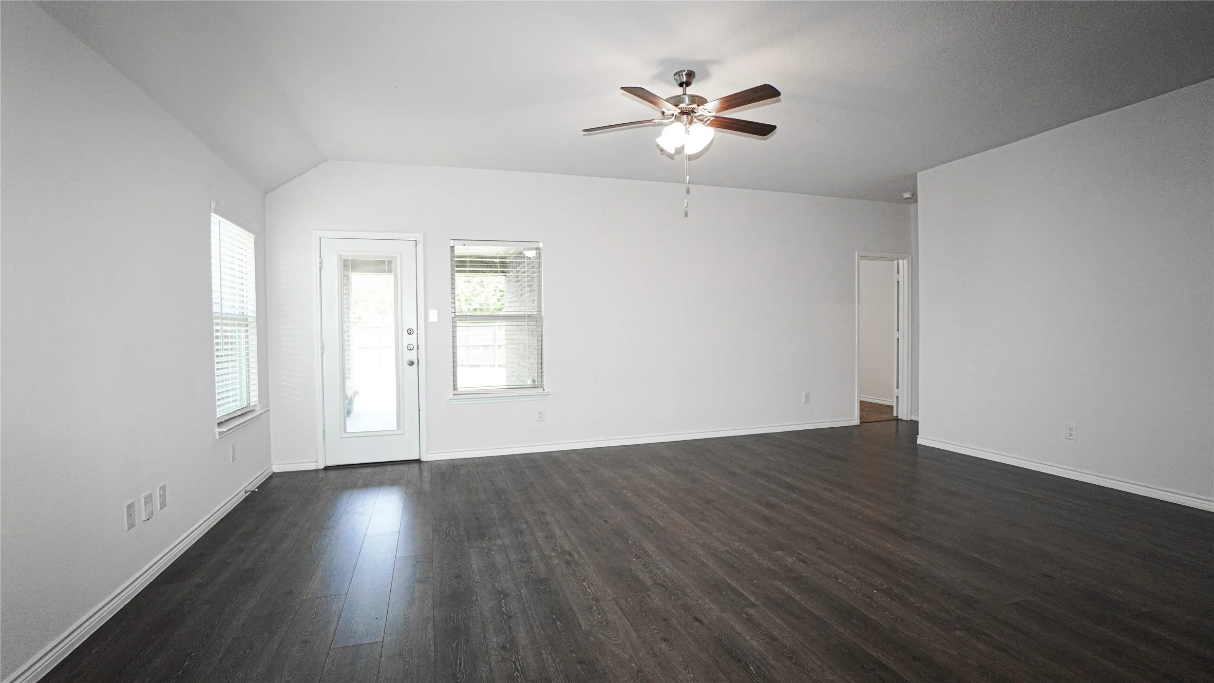 Single Family Residence For Rent in Rockwall County , 871 Philadelphia Street, Fate, Texas 75189, 4 Bedroom, 3 Bathroom, 2 Garage spaces, 2,069 Sqft, built in 2022, mls#21336369, Real Estate Agent in Fate, Homes For Rent in Rockwall county, Homes For Rent in Fate, Realtor in Fate Texas, Real Estate Brokerage Independent Realty Texas, Luminita Cordes Realtor
