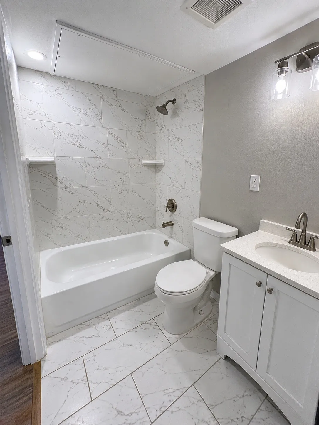Quadruplex For Rent in Tarrant County , 901 Bessie Street, Fort Worth, Texas 76104, 2 Bedrooms, 1 Bathroom, Garage spaces, 714 Sqft, built in 1966, Price $1,195, mls#21337615, Real Estate Agent in Fort Worth, Homes For Rent in Tarrant county, Homes For Rent in Fort Worth, Realtor in Fort Worth Texas, Real Estate Brokerage Independent Realty Texas, Luminita Cordes Realtor