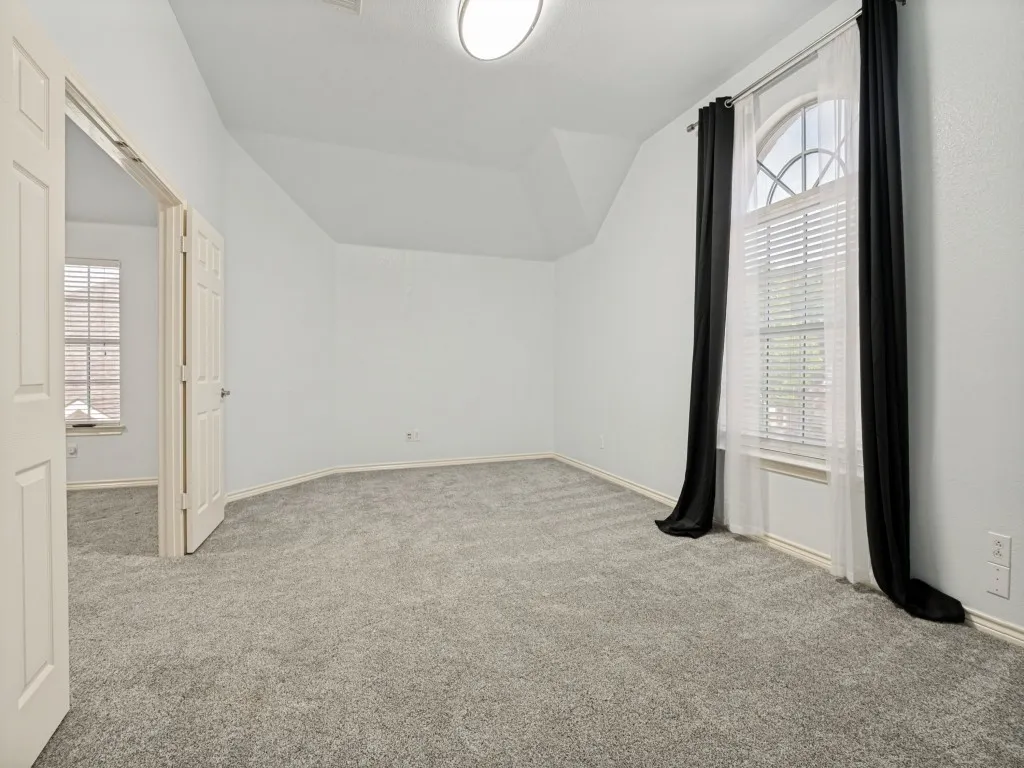 Single Family Residence For Sale in Tarrant County , 2811 Gillespie Lane, Grand Prairie, Texas 75052, 6 Bedroom, 4 Bathroom, 2 Garage spaces, 4,171 Sqft, built in 2006, mls#21334705, Real Estate Agent in Grand Prairie, Homes For Sale in Tarrant county, Homes For Sale in Grand Prairie, Realtor in Grand Prairie Texas, Real Estate Brokerage Independent Realty Texas, Luminita Cordes Realtor