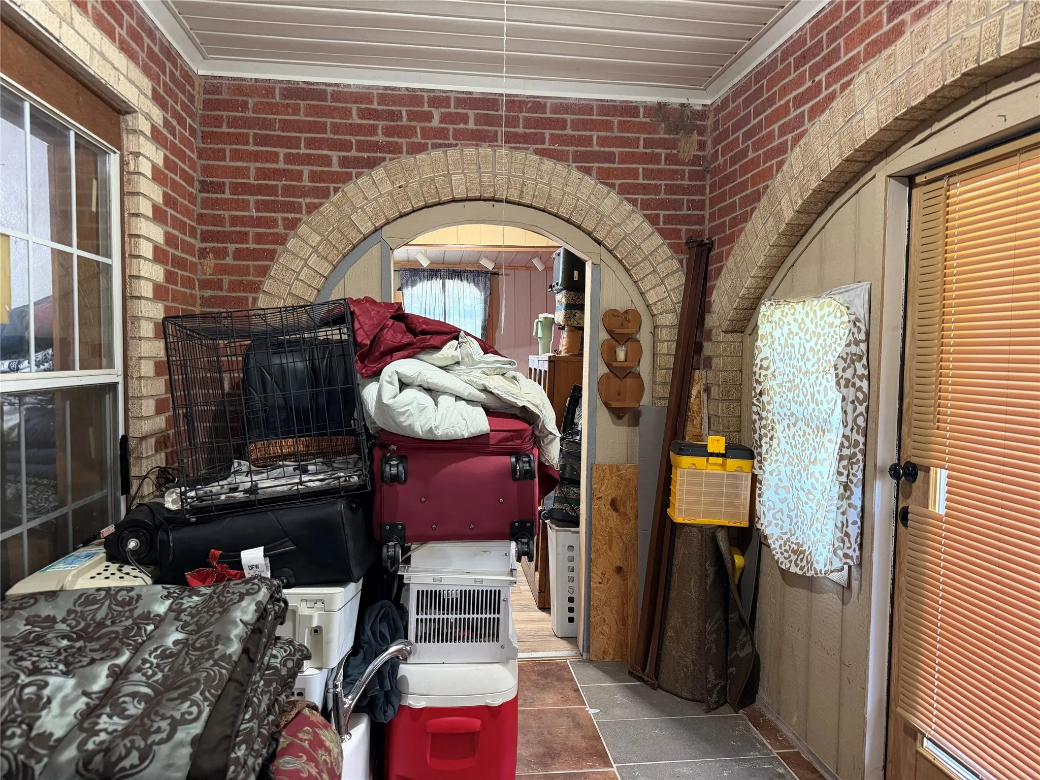 SUN ROOM AREA
