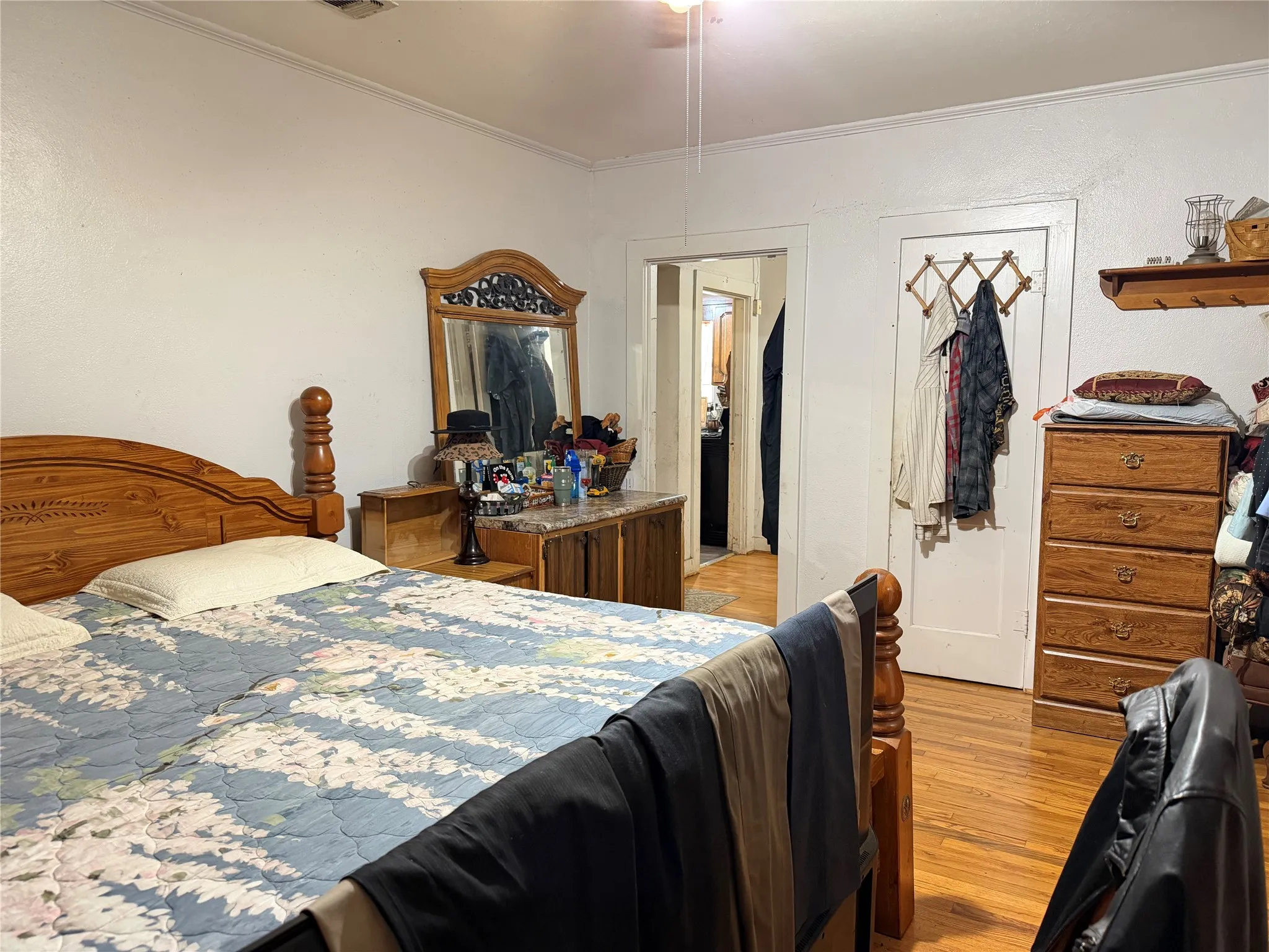 BEDROOM IN MAIN HOUSE