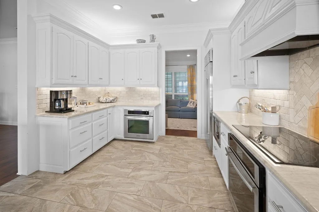 Single Family Residence For Sale in Smith County , 120 Marina Drive, Bullard, Texas 75757, 4 Bedroom, 4 Bathroom, 3 Garage spaces, 3,683 Sqft, built in 2007, mls#21335478, Real Estate Agent in Bullard, Homes For Sale in Smith county, Homes For Sale in Bullard, Realtor in Bullard Texas, Real Estate Brokerage Independent Realty Texas, Luminita Cordes Realtor