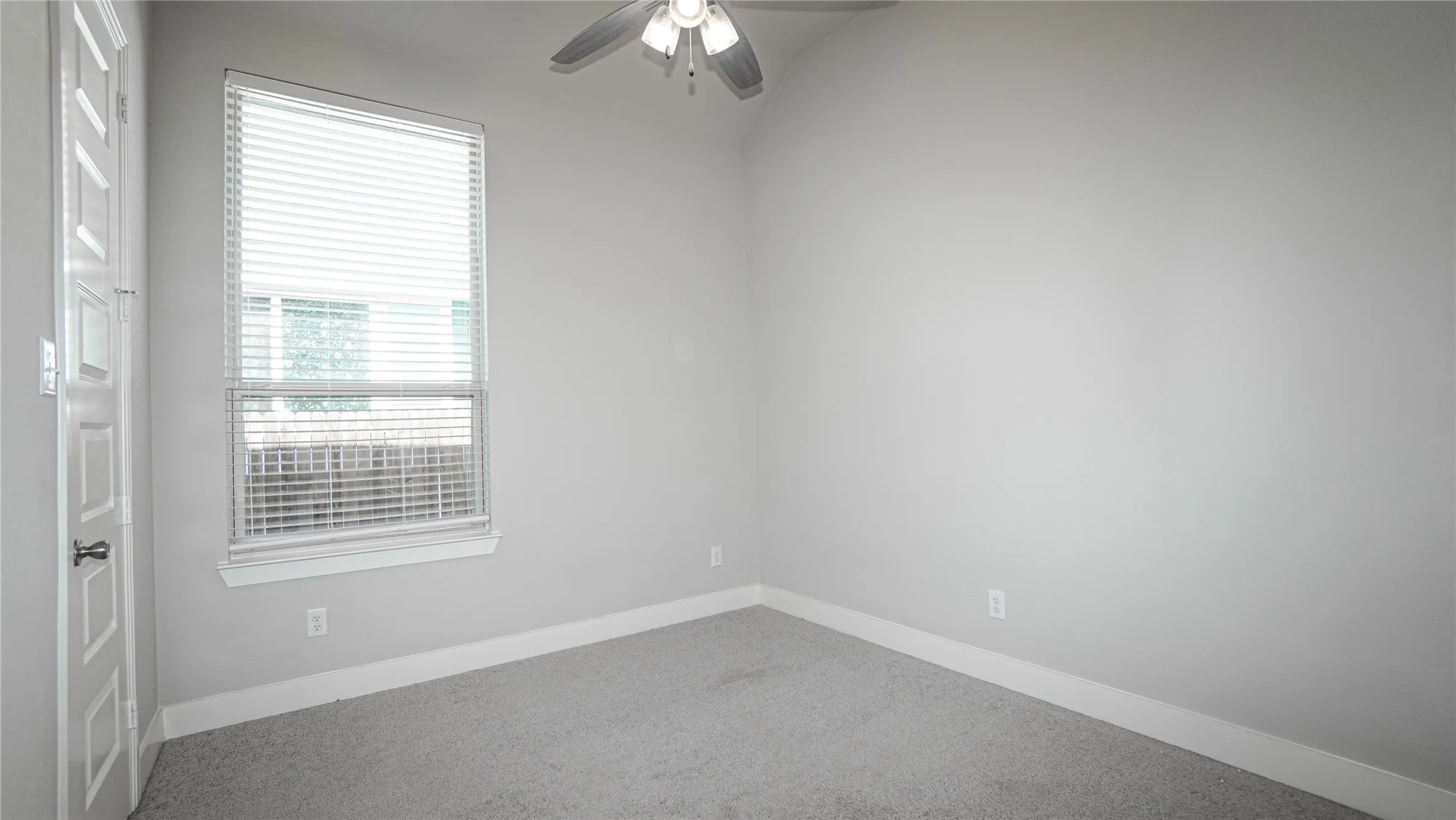 Single Family Residence For Rent in Rockwall County , 2251 Brookside Drive, Royse City, Texas 75189, 4 Bedroom, 3 Bathroom, 2 Garage spaces, 2,059 Sqft, built in 2020, mls#21336341, Real Estate Agent in Royse City, Homes For Rent in Rockwall county, Homes For Rent in Royse City, Realtor in Royse City Texas, Real Estate Brokerage Independent Realty Texas, Luminita Cordes Realtor