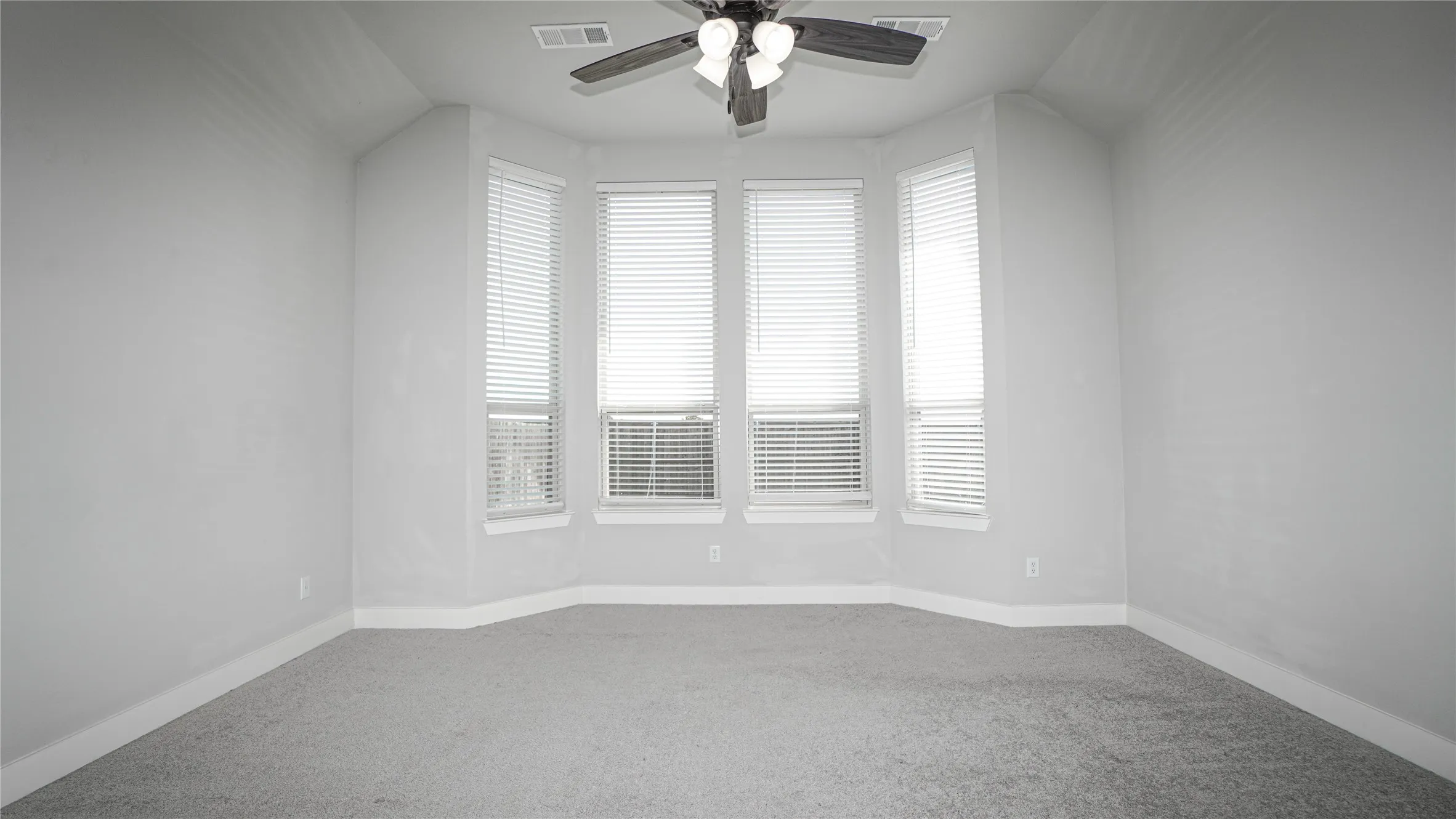Single Family Residence For Rent in Rockwall County , 2251 Brookside Drive, Royse City, Texas 75189, 4 Bedroom, 3 Bathroom, 2 Garage spaces, 2,059 Sqft, built in 2020, mls#21336341, Real Estate Agent in Royse City, Homes For Rent in Rockwall county, Homes For Rent in Royse City, Realtor in Royse City Texas, Real Estate Brokerage Independent Realty Texas, Luminita Cordes Realtor