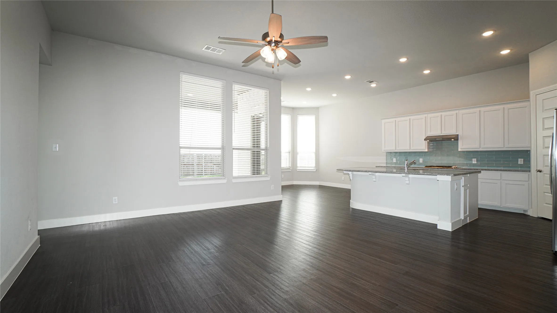 Single Family Residence For Rent in Rockwall County , 2251 Brookside Drive, Royse City, Texas 75189, 4 Bedroom, 3 Bathroom, 2 Garage spaces, 2,059 Sqft, built in 2020, mls#21336341, Real Estate Agent in Royse City, Homes For Rent in Rockwall county, Homes For Rent in Royse City, Realtor in Royse City Texas, Real Estate Brokerage Independent Realty Texas, Luminita Cordes Realtor