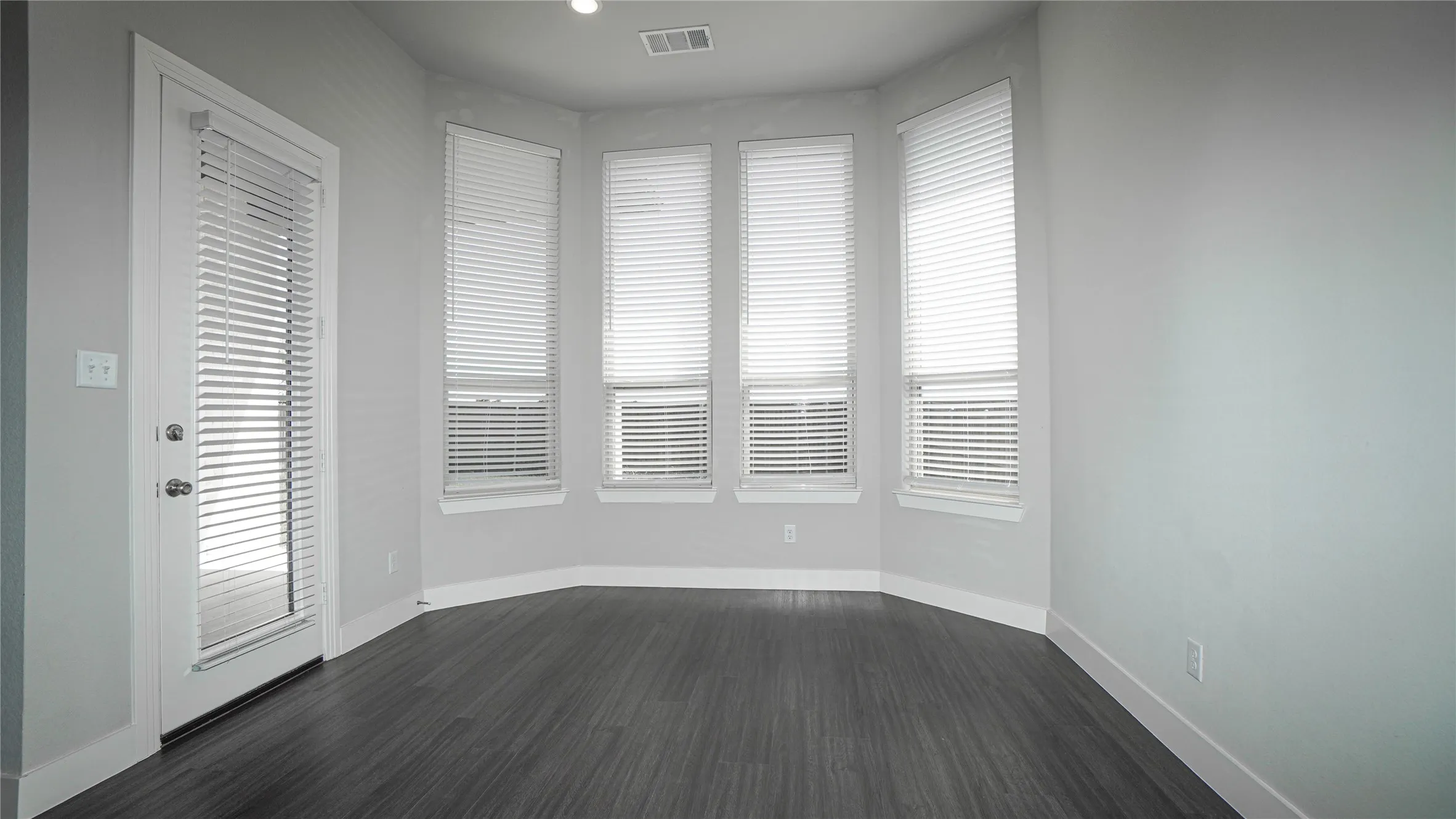 Single Family Residence For Rent in Rockwall County , 2251 Brookside Drive, Royse City, Texas 75189, 4 Bedroom, 3 Bathroom, 2 Garage spaces, 2,059 Sqft, built in 2020, mls#21336341, Real Estate Agent in Royse City, Homes For Rent in Rockwall county, Homes For Rent in Royse City, Realtor in Royse City Texas, Real Estate Brokerage Independent Realty Texas, Luminita Cordes Realtor