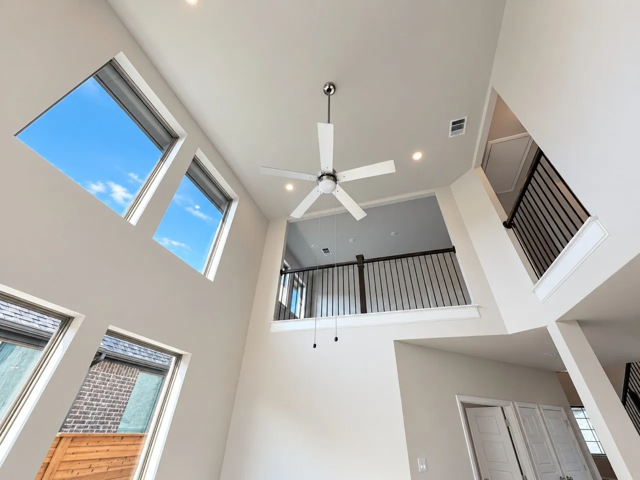 2001 Lone Oak - living room ceiling