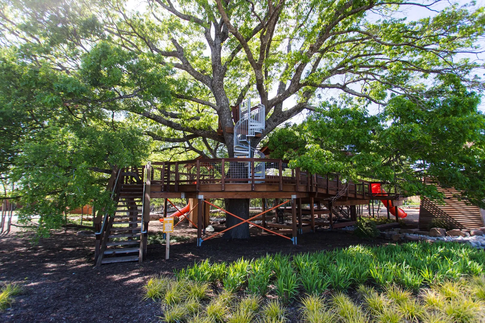 The Lookout Treehouse