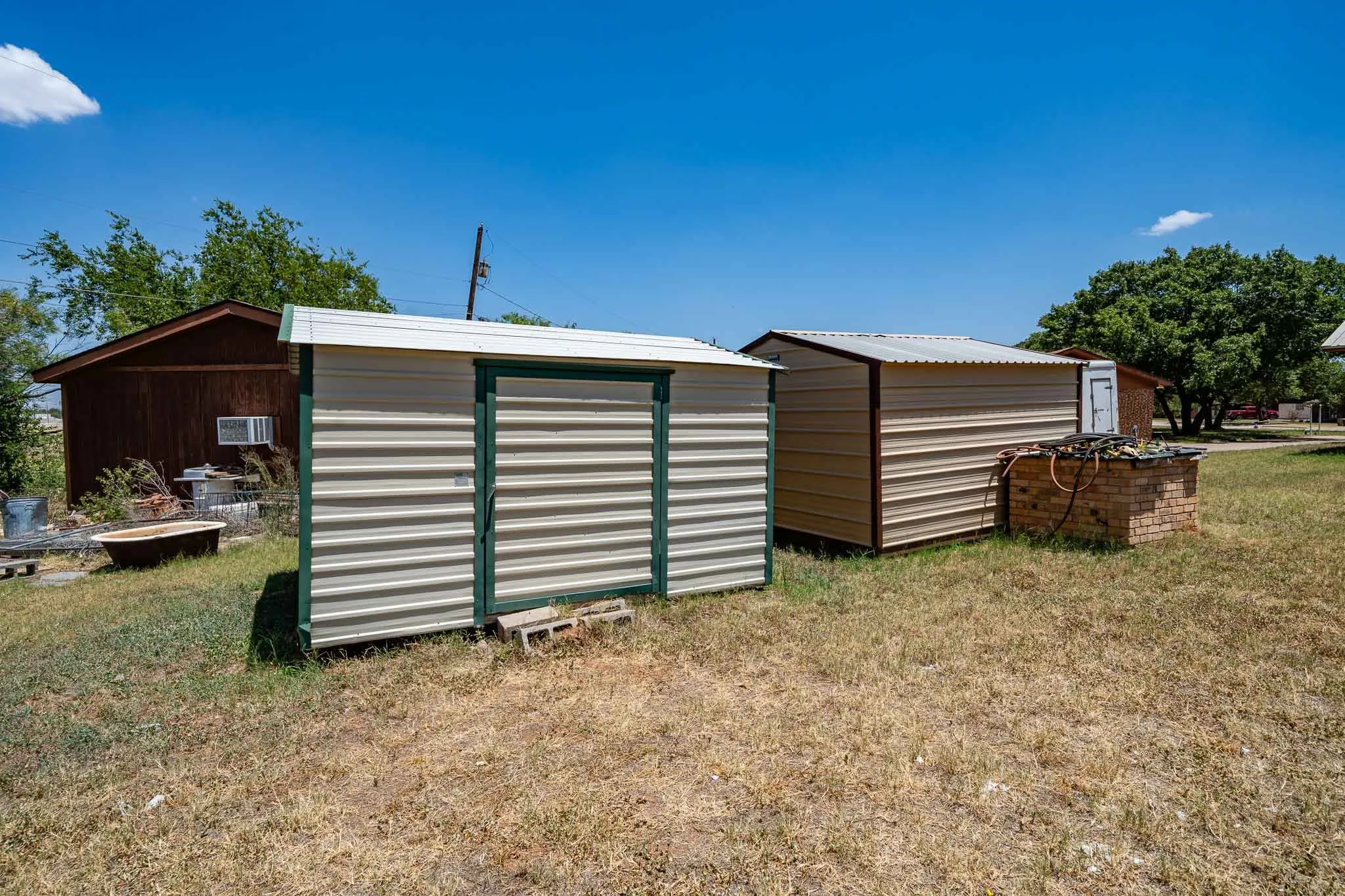 Single Family Residence For Sale in Jones County , 2100 Avenue Q, Anson, Texas 79501, 3 Bedroom, 2 Bathroom, 2 Garage spaces, 1,850 Sqft, built in 1983, mls#21337653, Real Estate Agent in Anson, Homes For Sale in Jones county, Homes For Sale in Anson, Realtor in Anson Texas, Real Estate Brokerage Independent Realty Texas, Luminita Cordes Realtor