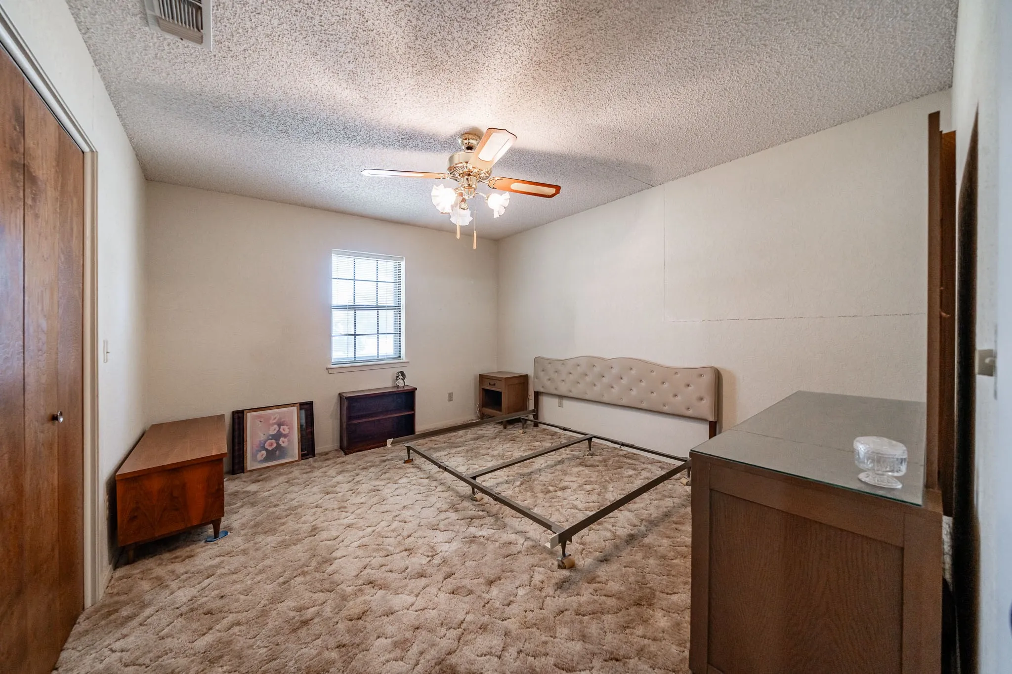 Single Family Residence For Sale in Jones County , 2100 Avenue Q, Anson, Texas 79501, 3 Bedroom, 2 Bathroom, 2 Garage spaces, 1,850 Sqft, built in 1983, mls#21337653, Real Estate Agent in Anson, Homes For Sale in Jones county, Homes For Sale in Anson, Realtor in Anson Texas, Real Estate Brokerage Independent Realty Texas, Luminita Cordes Realtor