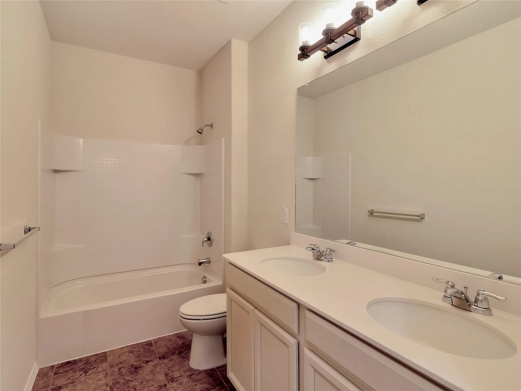 Single Family Residence For Rent in Kaufman County , 2011 Avondown Road, Forney, Texas 75126, 3 Bedroom, 2 Bathroom, 2 Garage spaces, 2,146 Sqft, built in 2018, mls#21337660, Real Estate Agent in Forney, Homes For Rent in Kaufman county, Homes For Rent in Forney, Realtor in Forney Texas, Real Estate Brokerage Independent Realty Texas, Luminita Cordes Realtor