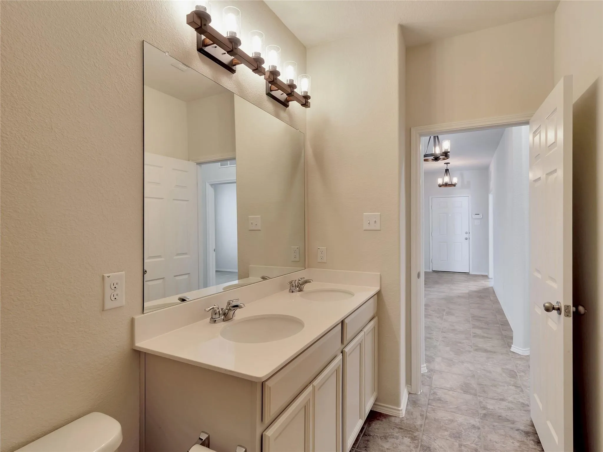 Single Family Residence For Rent in Kaufman County , 2011 Avondown Road, Forney, Texas 75126, 3 Bedroom, 2 Bathroom, 2 Garage spaces, 2,146 Sqft, built in 2018, mls#21337660, Real Estate Agent in Forney, Homes For Rent in Kaufman county, Homes For Rent in Forney, Realtor in Forney Texas, Real Estate Brokerage Independent Realty Texas, Luminita Cordes Realtor