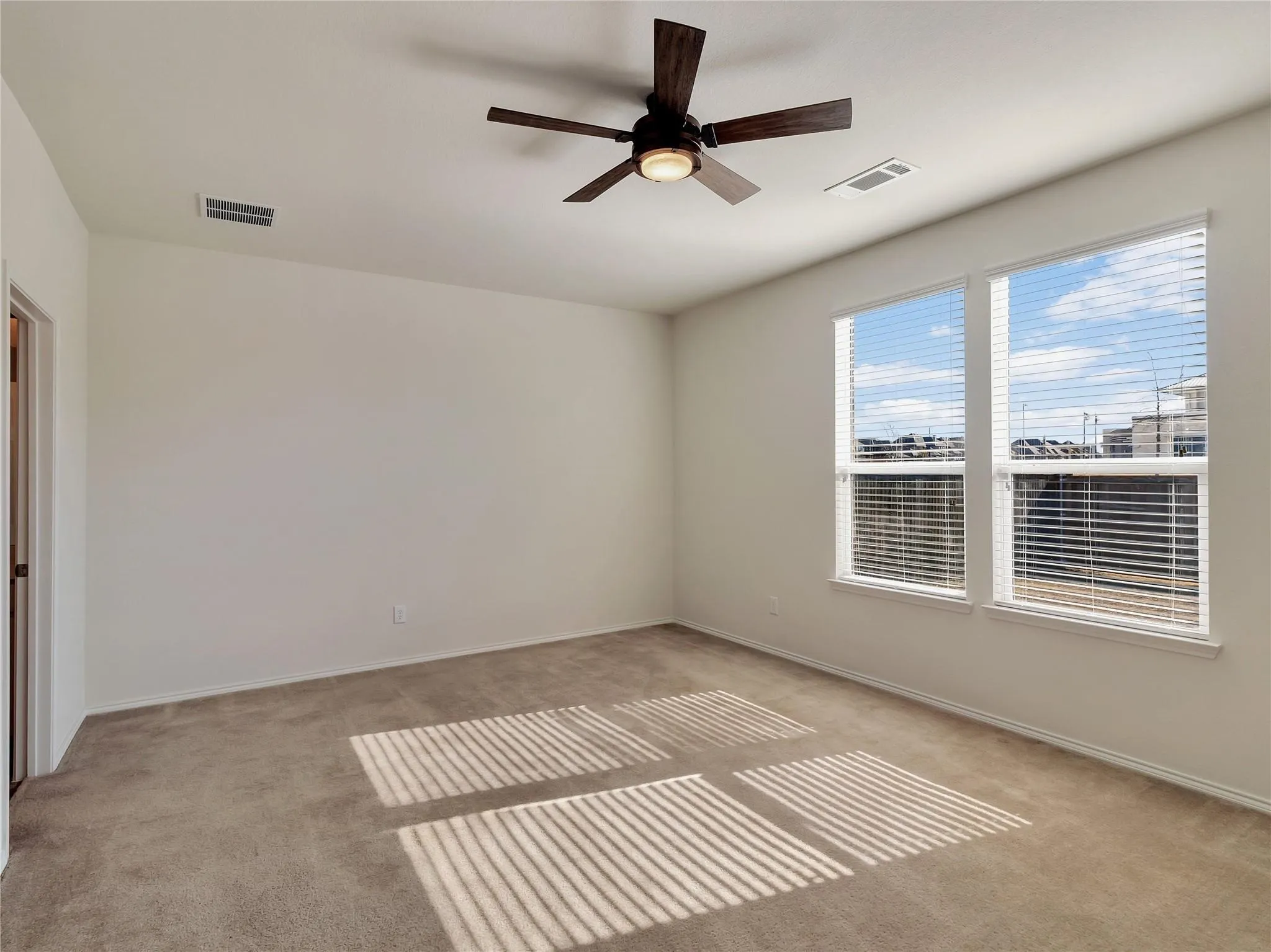 Single Family Residence For Rent in Kaufman County , 2011 Avondown Road, Forney, Texas 75126, 3 Bedroom, 2 Bathroom, 2 Garage spaces, 2,146 Sqft, built in 2018, mls#21337660, Real Estate Agent in Forney, Homes For Rent in Kaufman county, Homes For Rent in Forney, Realtor in Forney Texas, Real Estate Brokerage Independent Realty Texas, Luminita Cordes Realtor