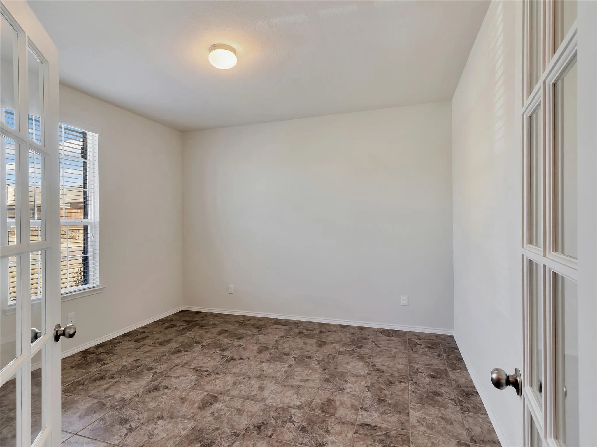 Single Family Residence For Rent in Kaufman County , 2011 Avondown Road, Forney, Texas 75126, 3 Bedroom, 2 Bathroom, 2 Garage spaces, 2,146 Sqft, built in 2018, mls#21337660, Real Estate Agent in Forney, Homes For Rent in Kaufman county, Homes For Rent in Forney, Realtor in Forney Texas, Real Estate Brokerage Independent Realty Texas, Luminita Cordes Realtor