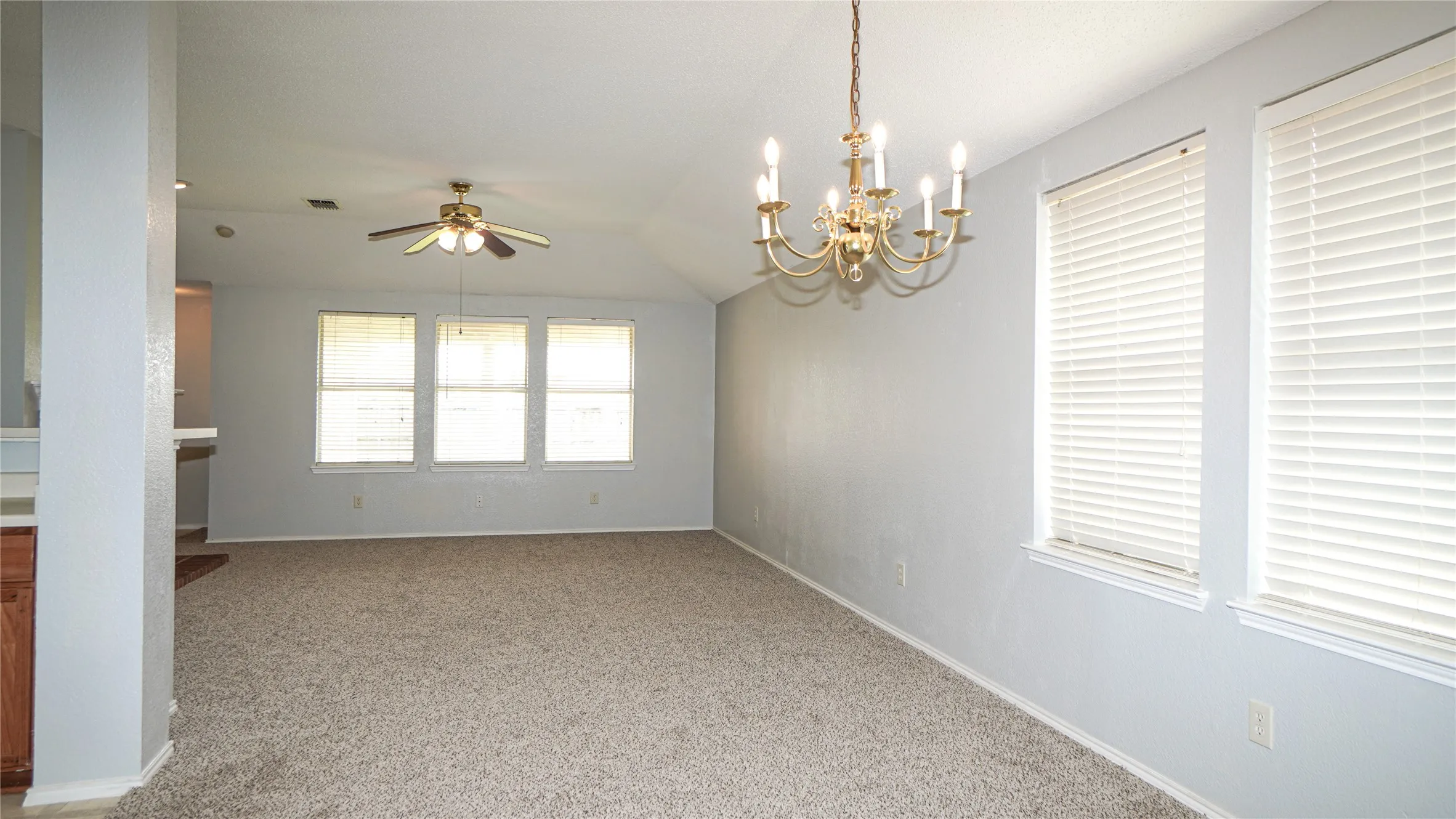 Single Family Residence For Rent in Kaufman County , 106 Starlight Drive, Forney, Texas 75126, 3 Bedroom, 2 Bathroom, 2 Garage spaces, 1,654 Sqft, built in 2003, Price $1,995, mls#21334625, Real Estate Agent in Forney, Homes For Rent in Kaufman county, Homes For Rent in Forney, Realtor in Forney Texas, Real Estate Brokerage Independent Realty Texas, Luminita Cordes Realtor