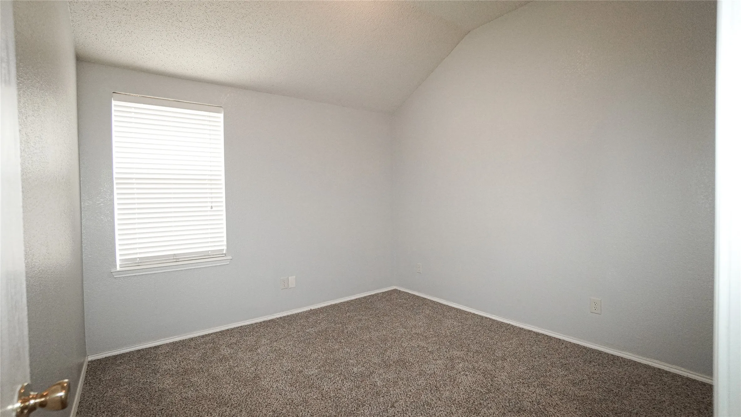 Single Family Residence For Rent in Kaufman County , 106 Starlight Drive, Forney, Texas 75126, 3 Bedroom, 2 Bathroom, 2 Garage spaces, 1,654 Sqft, built in 2003, Price $1,995, mls#21334625, Real Estate Agent in Forney, Homes For Rent in Kaufman county, Homes For Rent in Forney, Realtor in Forney Texas, Real Estate Brokerage Independent Realty Texas, Luminita Cordes Realtor