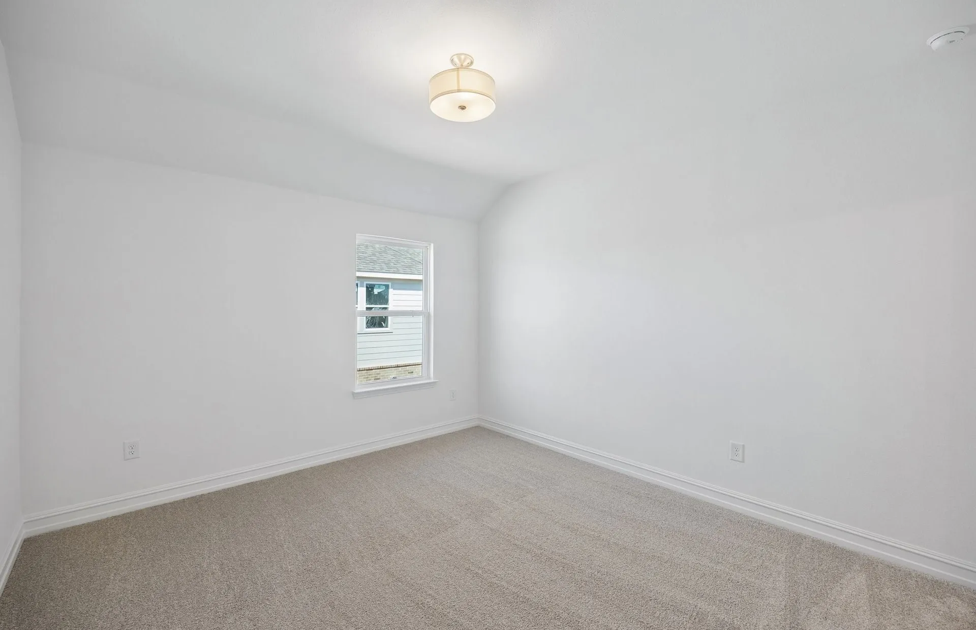 Secondary bedroom