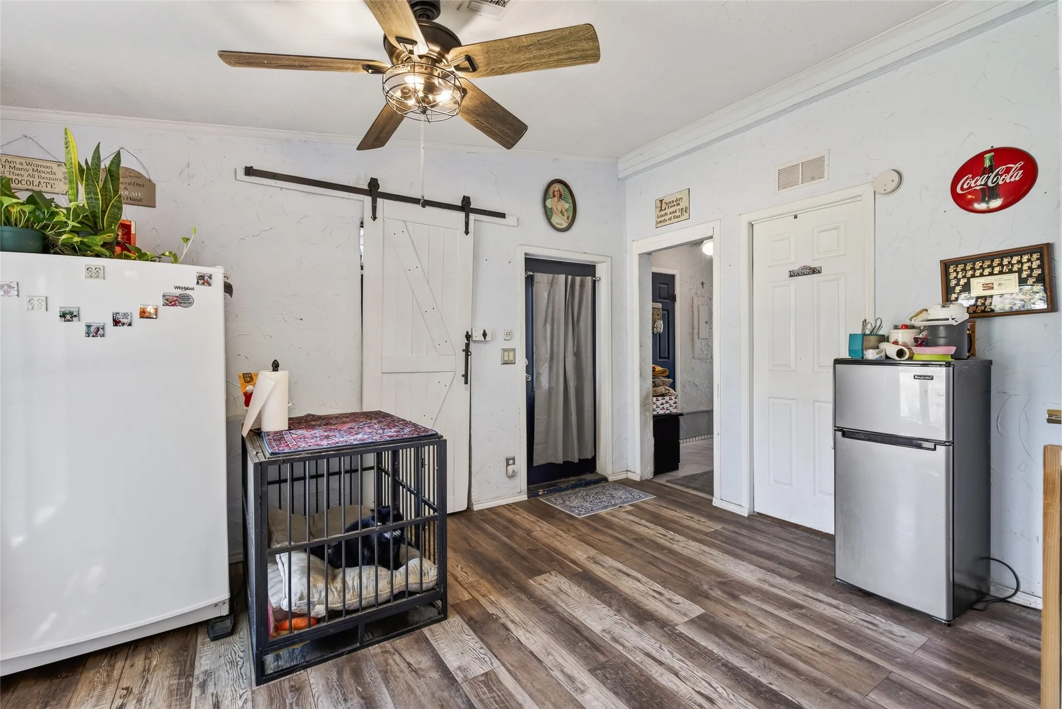 Single Family Residence For Sale in Kaufman County , 19399 State Highway 274, Kemp, Texas 75143, 6 Bedroom, 6 Bathroom, 2 Garage spaces, 3,965 Sqft, built in 1970, mls#21336083, Real Estate Agent in Kemp, Homes For Sale in Kaufman county, Homes For Sale in Kemp, Realtor in Kemp Texas, Real Estate Brokerage Independent Realty Texas, Luminita Cordes Realtor