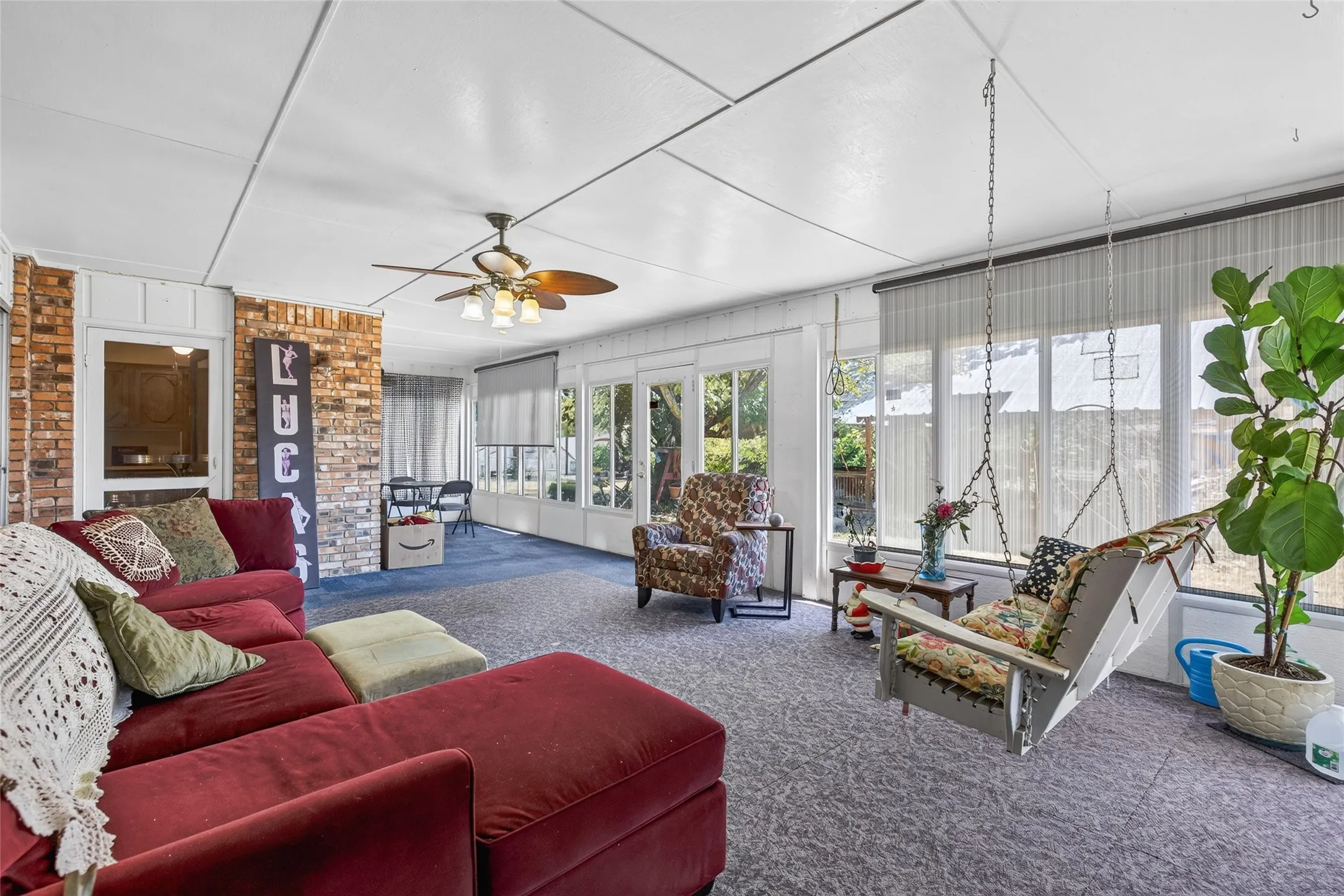 Single Family Residence For Sale in Kaufman County , 19399 State Highway 274, Kemp, Texas 75143, 6 Bedroom, 6 Bathroom, 2 Garage spaces, 3,965 Sqft, built in 1970, mls#21336083, Real Estate Agent in Kemp, Homes For Sale in Kaufman county, Homes For Sale in Kemp, Realtor in Kemp Texas, Real Estate Brokerage Independent Realty Texas, Luminita Cordes Realtor