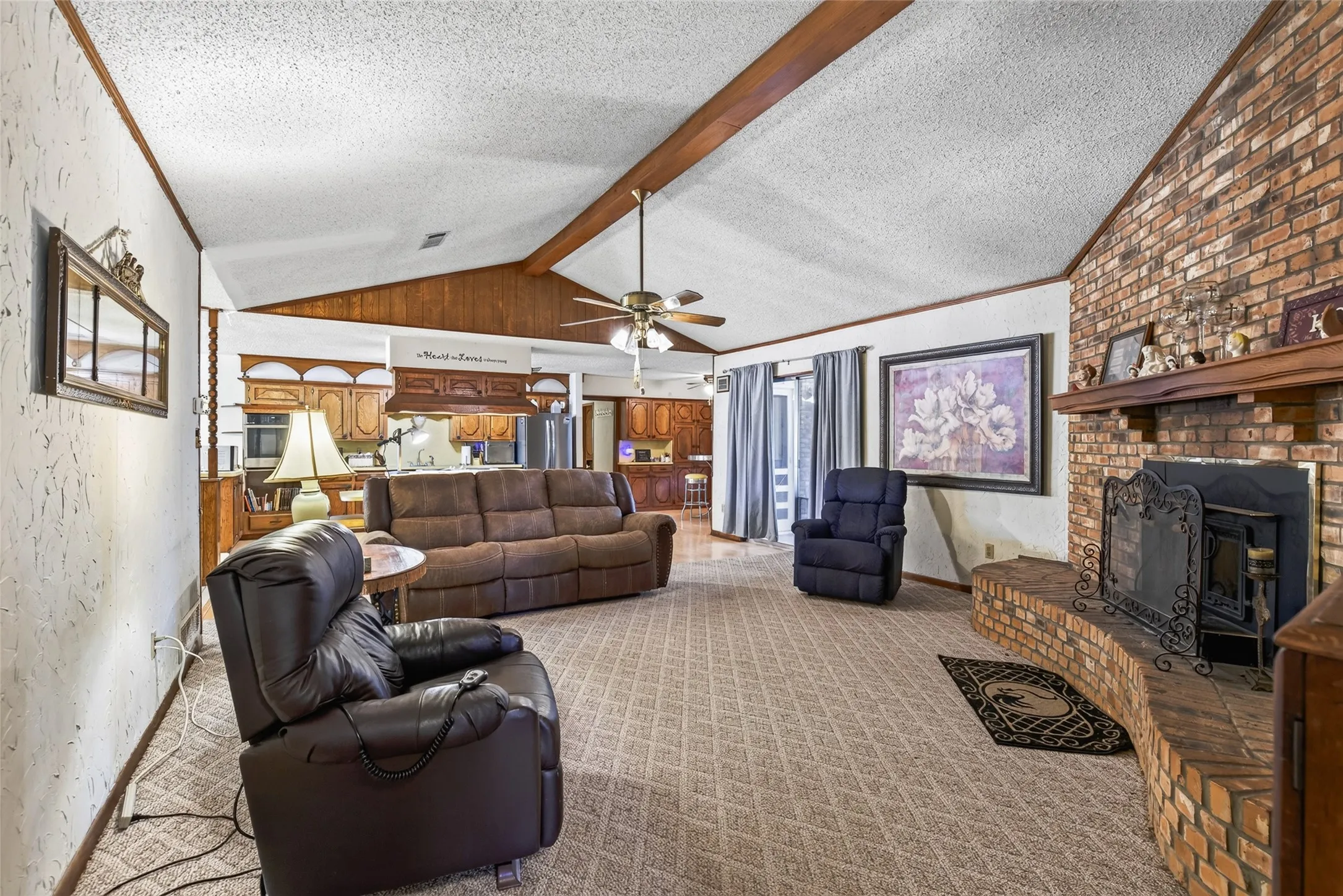 Single Family Residence For Sale in Kaufman County , 19399 State Highway 274, Kemp, Texas 75143, 6 Bedroom, 6 Bathroom, 2 Garage spaces, 3,965 Sqft, built in 1970, mls#21336083, Real Estate Agent in Kemp, Homes For Sale in Kaufman county, Homes For Sale in Kemp, Realtor in Kemp Texas, Real Estate Brokerage Independent Realty Texas, Luminita Cordes Realtor