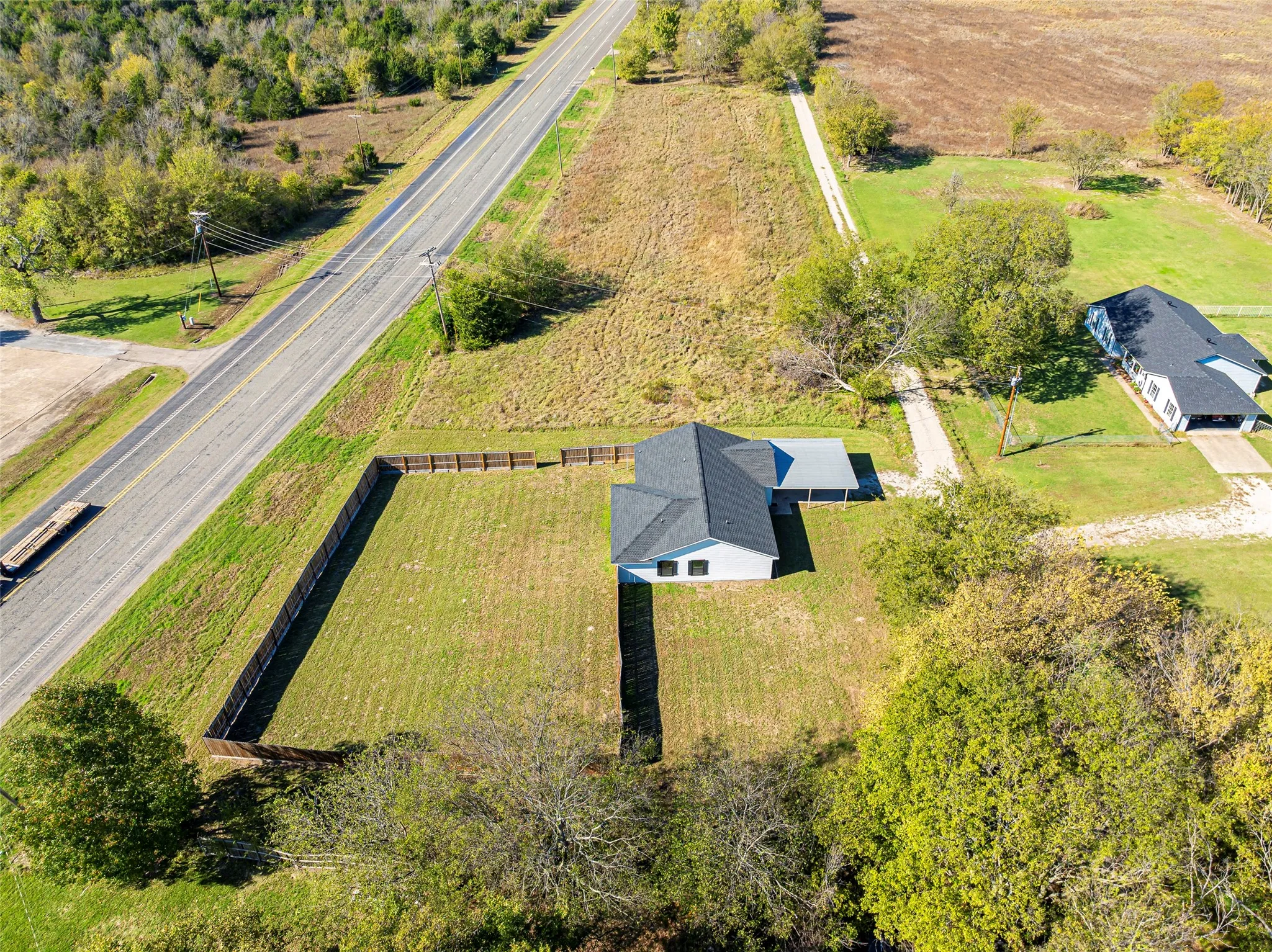 Single Family Residence For Sale in Hunt County , 2538 County Road 3127, Greenville, Texas 75402, 3 Bedrooms, 2 Bathrooms, 2 Garage spaces, 1,360 Sqft, built in 2005, Price $320,000, mls#21337585, Real Estate Agent in Greenville, Homes For Sale in Hunt county, Homes For Sale in Greenville, Realtor in Greenville Texas, Real Estate Brokerage Independent Realty Texas, Luminita Cordes Realtor