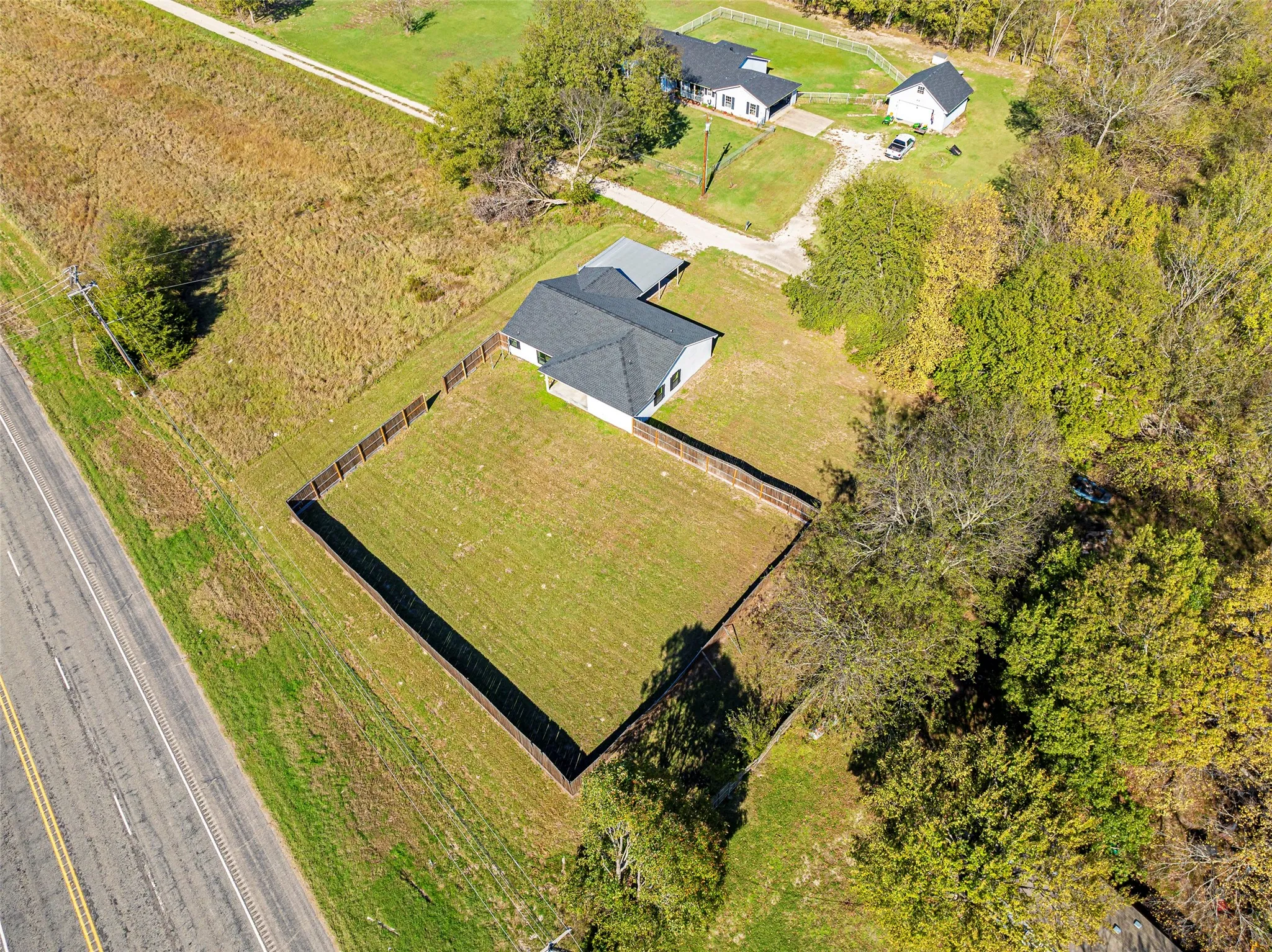 Single Family Residence For Sale in Hunt County , 2538 County Road 3127, Greenville, Texas 75402, 3 Bedrooms, 2 Bathrooms, 2 Garage spaces, 1,360 Sqft, built in 2005, Price $320,000, mls#21337585, Real Estate Agent in Greenville, Homes For Sale in Hunt county, Homes For Sale in Greenville, Realtor in Greenville Texas, Real Estate Brokerage Independent Realty Texas, Luminita Cordes Realtor