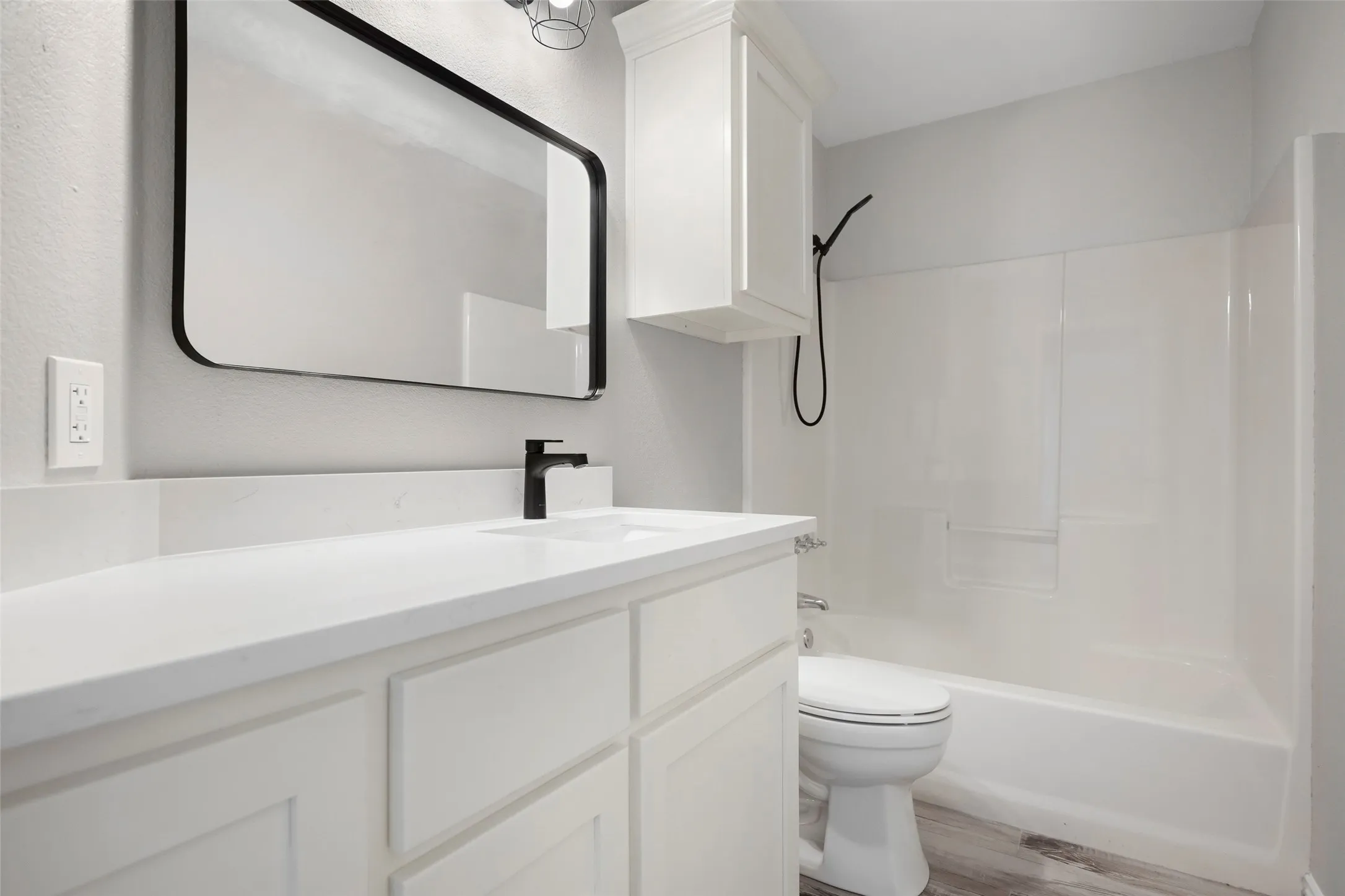 Single Family Residence For Sale in Hunt County , 2538 County Road 3127, Greenville, Texas 75402, 3 Bedrooms, 2 Bathrooms, 2 Garage spaces, 1,360 Sqft, built in 2005, Price $320,000, mls#21337585, Real Estate Agent in Greenville, Homes For Sale in Hunt county, Homes For Sale in Greenville, Realtor in Greenville Texas, Real Estate Brokerage Independent Realty Texas, Luminita Cordes Realtor
