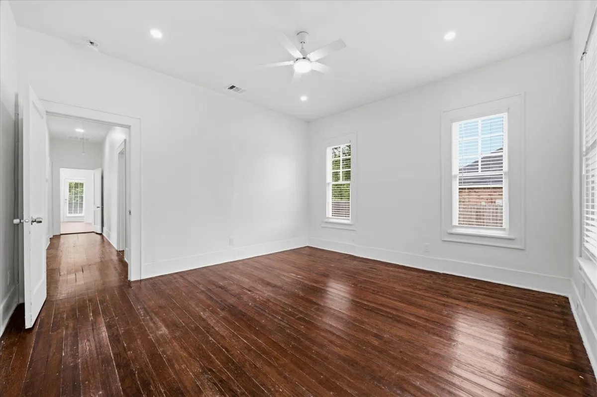 Single Family Residence For Sale in Ellis County , 244 Dunlap Street, Waxahachie, Texas 75165, 3 Bedroom, 2 Bathroom, Garage spaces, 1,530 Sqft, built in 1940, Price $235,000, mls#21337652, Real Estate Agent in Waxahachie, Homes For Sale in Ellis county, Homes For Sale in Waxahachie, Realtor in Waxahachie Texas, Real Estate Brokerage Independent Realty Texas, Luminita Cordes Realtor