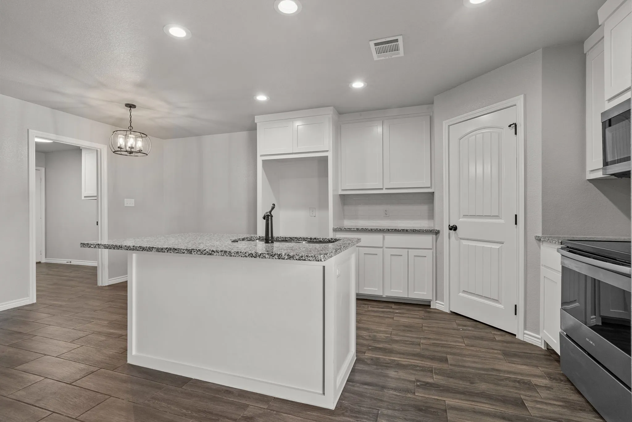 Duplex For Rent in Parker County , 220 St Charles Drive A, Springtown, Texas 76082, 3 Bedroom, 2 Bathroom, 1 Garage spaces, 1,398 Sqft, built in 2022, mls#21328667, Real Estate Agent in Springtown, Homes For Rent in Parker county, Homes For Rent in Springtown, Realtor in Springtown Texas, Real Estate Brokerage Independent Realty Texas, Luminita Cordes Realtor