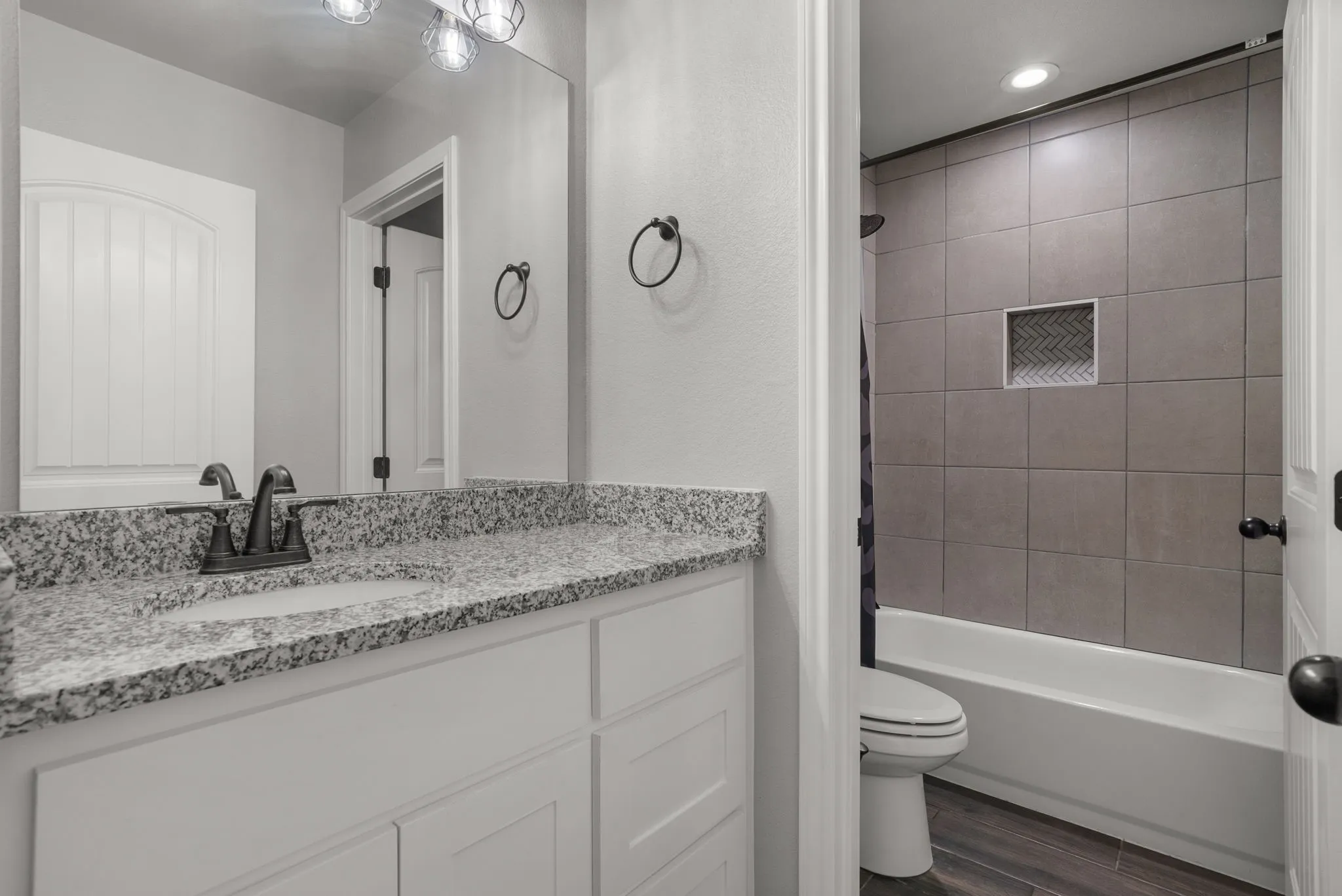 Duplex For Rent in Parker County , 220 St Charles Drive A, Springtown, Texas 76082, 3 Bedroom, 2 Bathroom, 1 Garage spaces, 1,398 Sqft, built in 2022, mls#21328667, Real Estate Agent in Springtown, Homes For Rent in Parker county, Homes For Rent in Springtown, Realtor in Springtown Texas, Real Estate Brokerage Independent Realty Texas, Luminita Cordes Realtor
